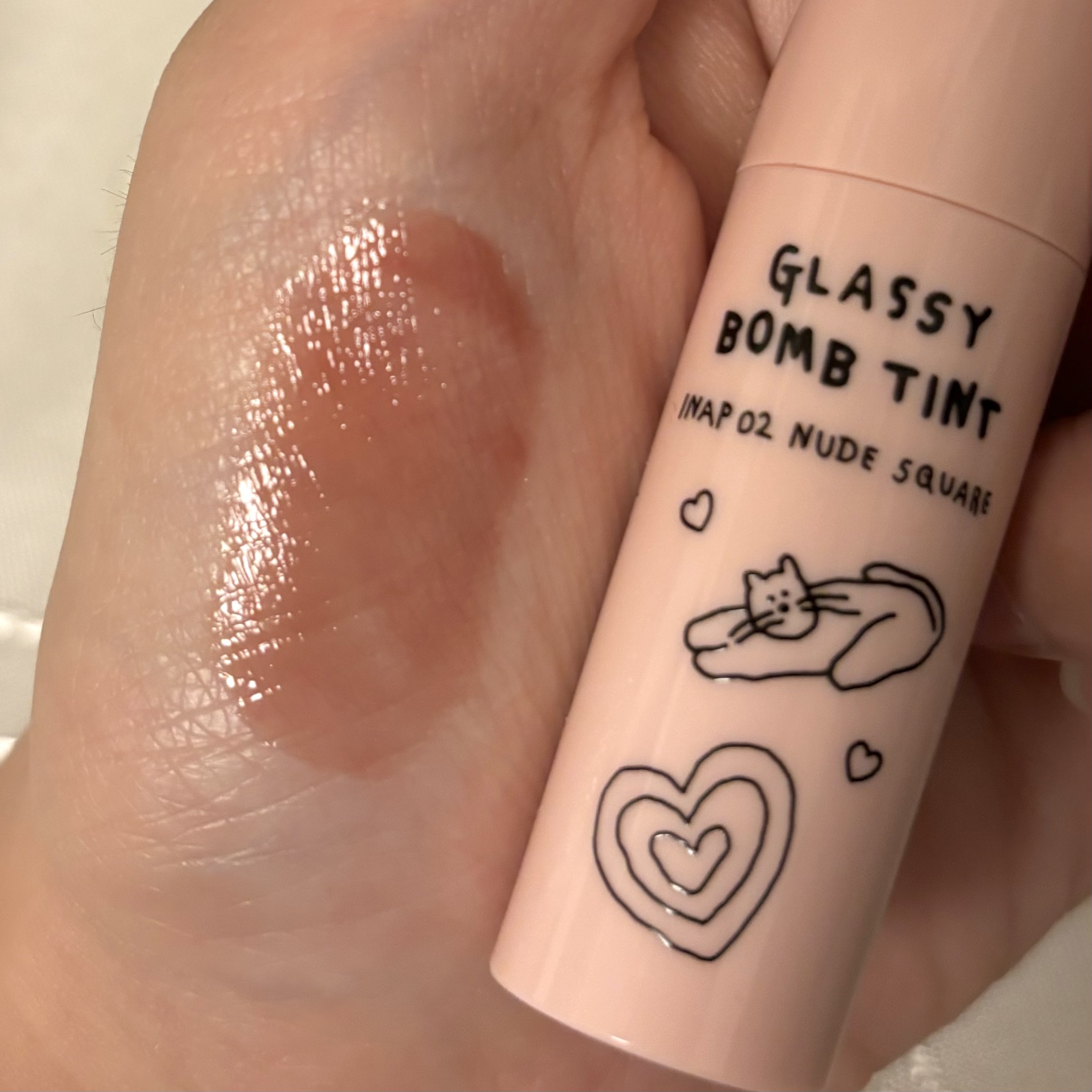 グラッシーボムティント INAP02 ヌードスクエア/&nd by rom&nd/リップティントを使ったクチコミ（3枚目）
