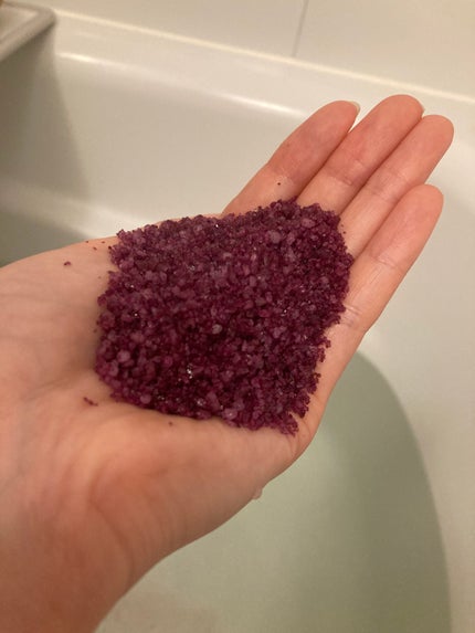 バスソルト ハッピーフォーミー ロータス&ジャスミンの香り/クナイプ/無機塩系入浴剤を使ったクチコミ(4枚目)