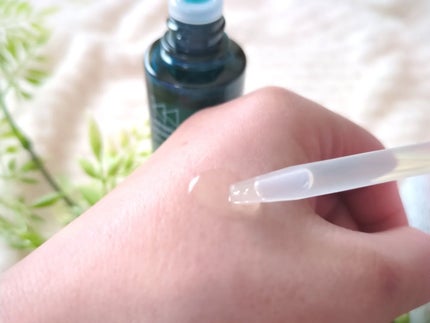 haru_aki_aki on LIPS 「濃密な一滴が大人の肌悩みを集中ケアし、ハリツヤ満ちる肌に導く、..」(4枚目)