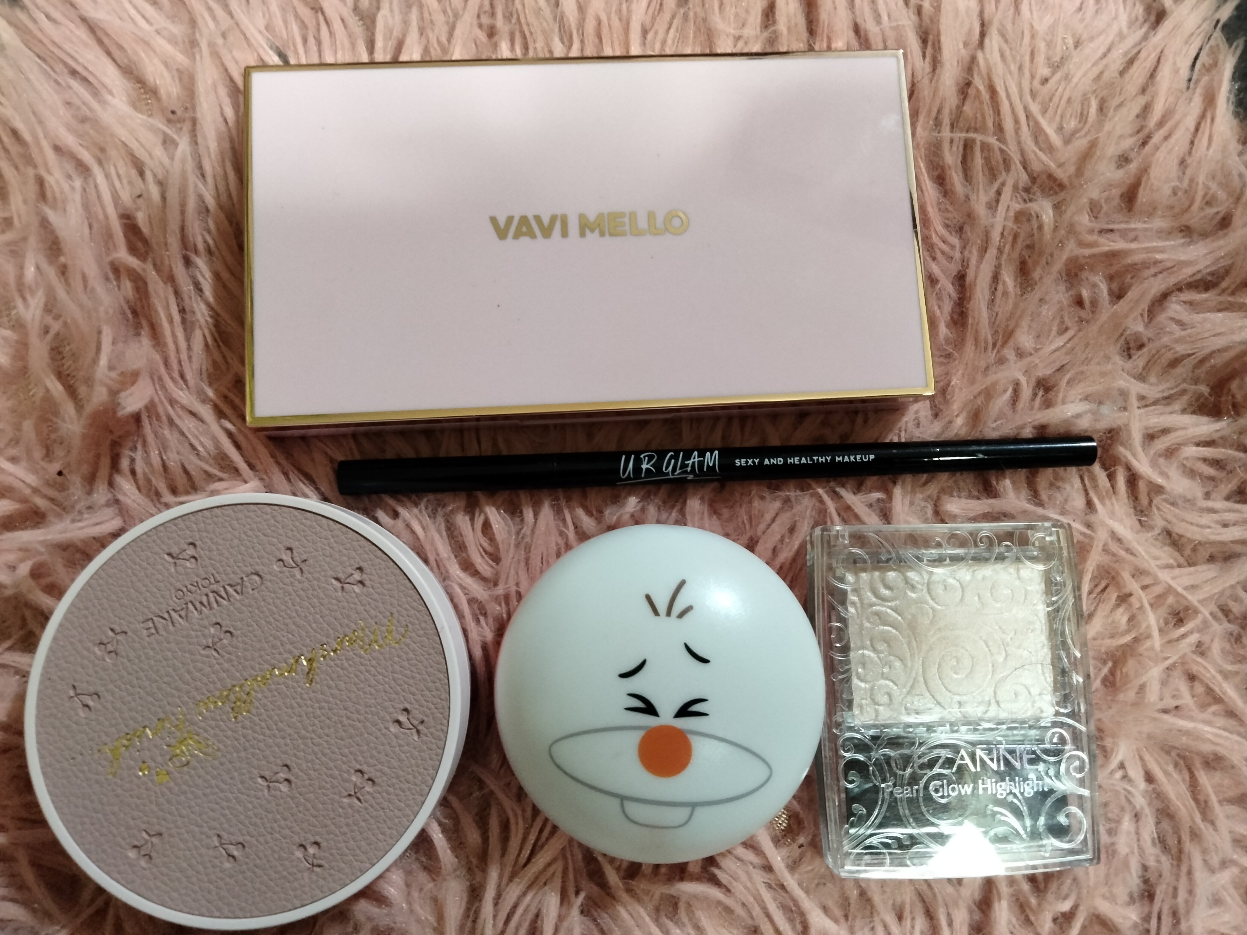 　　\急いでいる日のメイク/


キャンメイク
マシュマロフィニッシュパウダー
ML マットライトオークル　限定パッケージ


VAVI MELLO
バレンタインボックス3ローズモーメント


U R GLAM
スリムスケッチアイブロウペン