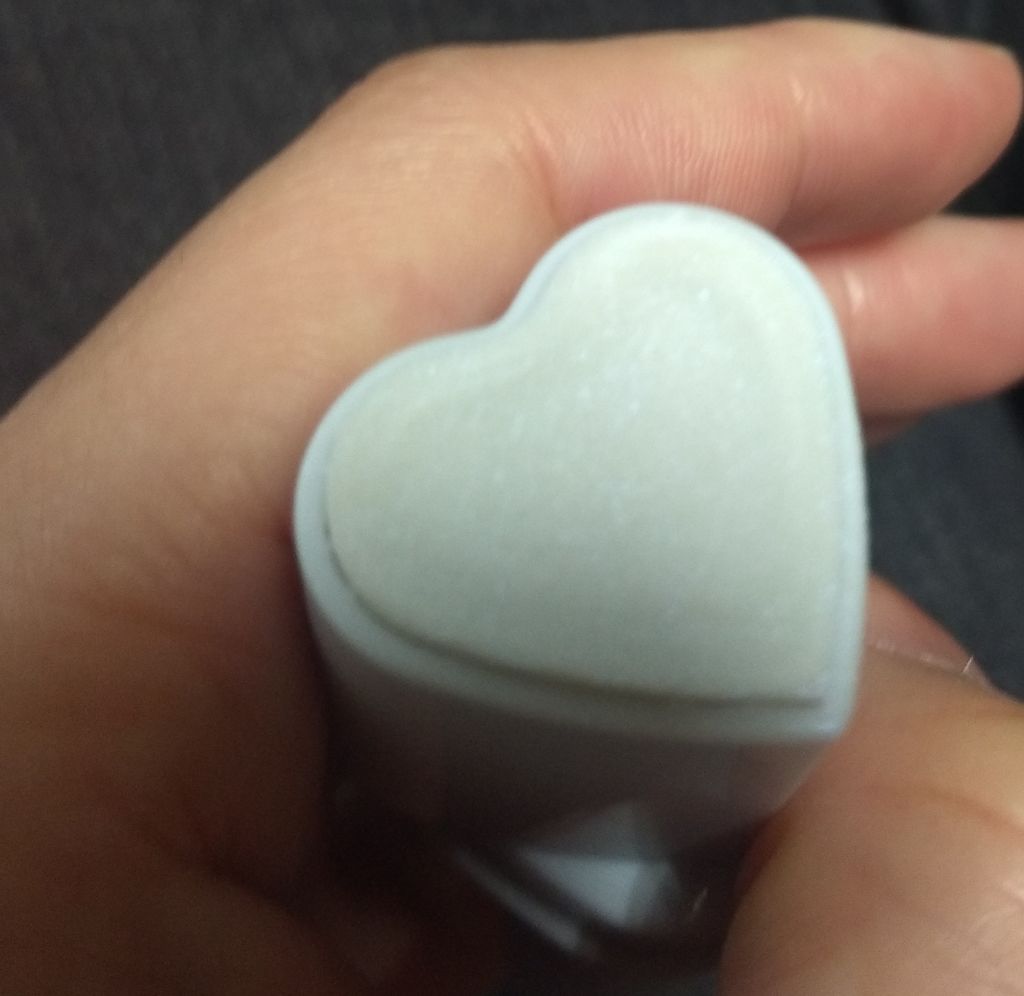 Merrymonde ラブクラッシュ ハートスティック ハイライトのクチコミ「☆昨日ロフトで購入☆

病院の待ち時間長いので、購入品綴ります(^o^)丿

🎶merrymo.....」（2枚目）