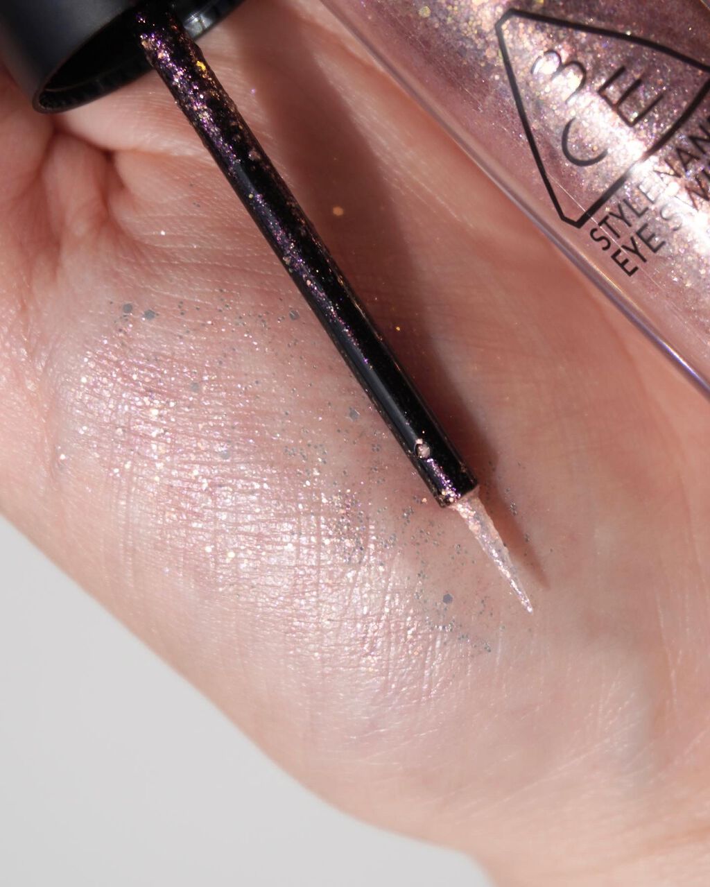 3CE アイスイッチ/3CE/グリッターを使ったクチコミ(3枚目)