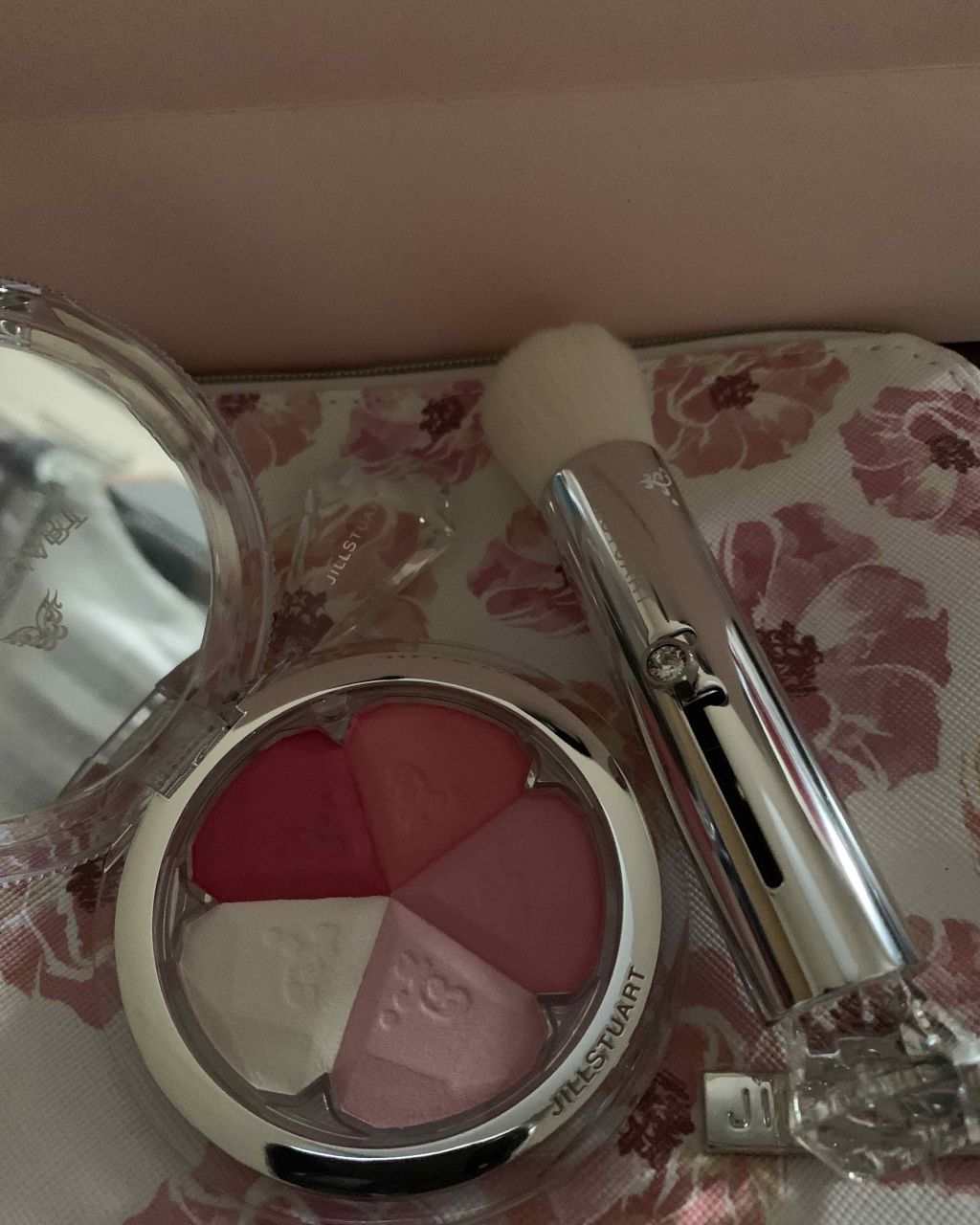 ブリリアント　キット/JILL STUART/メイクアップキットを使ったクチコミ（1枚目）