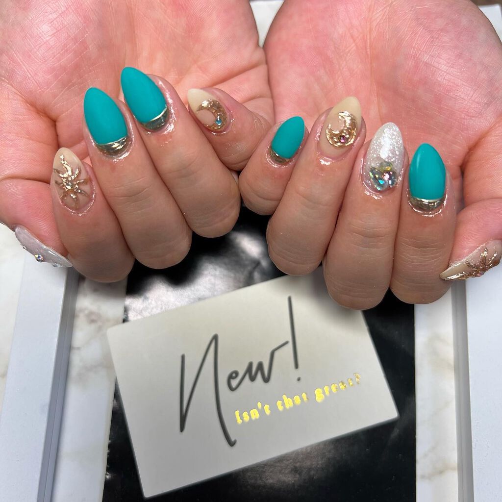 cst on LIPS 「#mirror#💚#ミラーネイル#マットネイル#自爪風ネイル💅..」(4枚目)