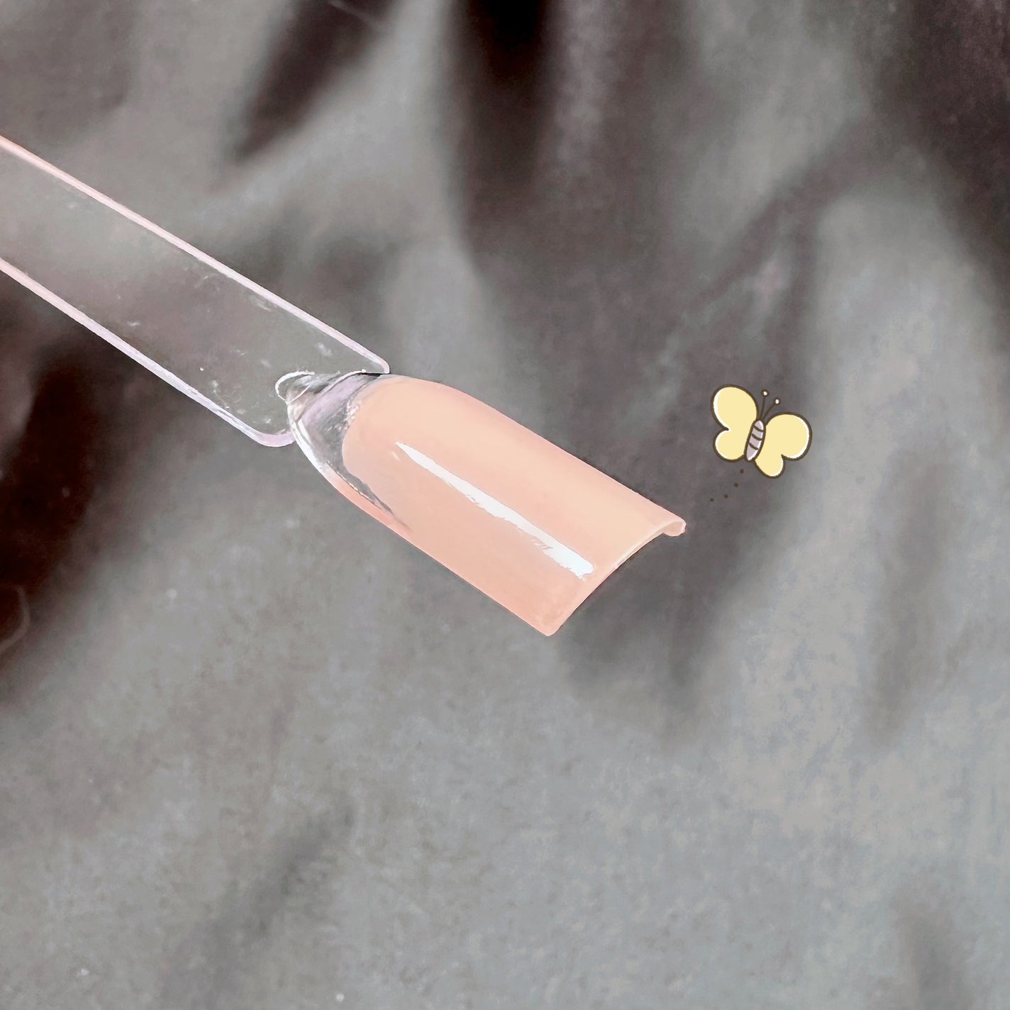 ミモザ ネイル/DECORTÉ/マニキュアを使ったクチコミ(2枚目)