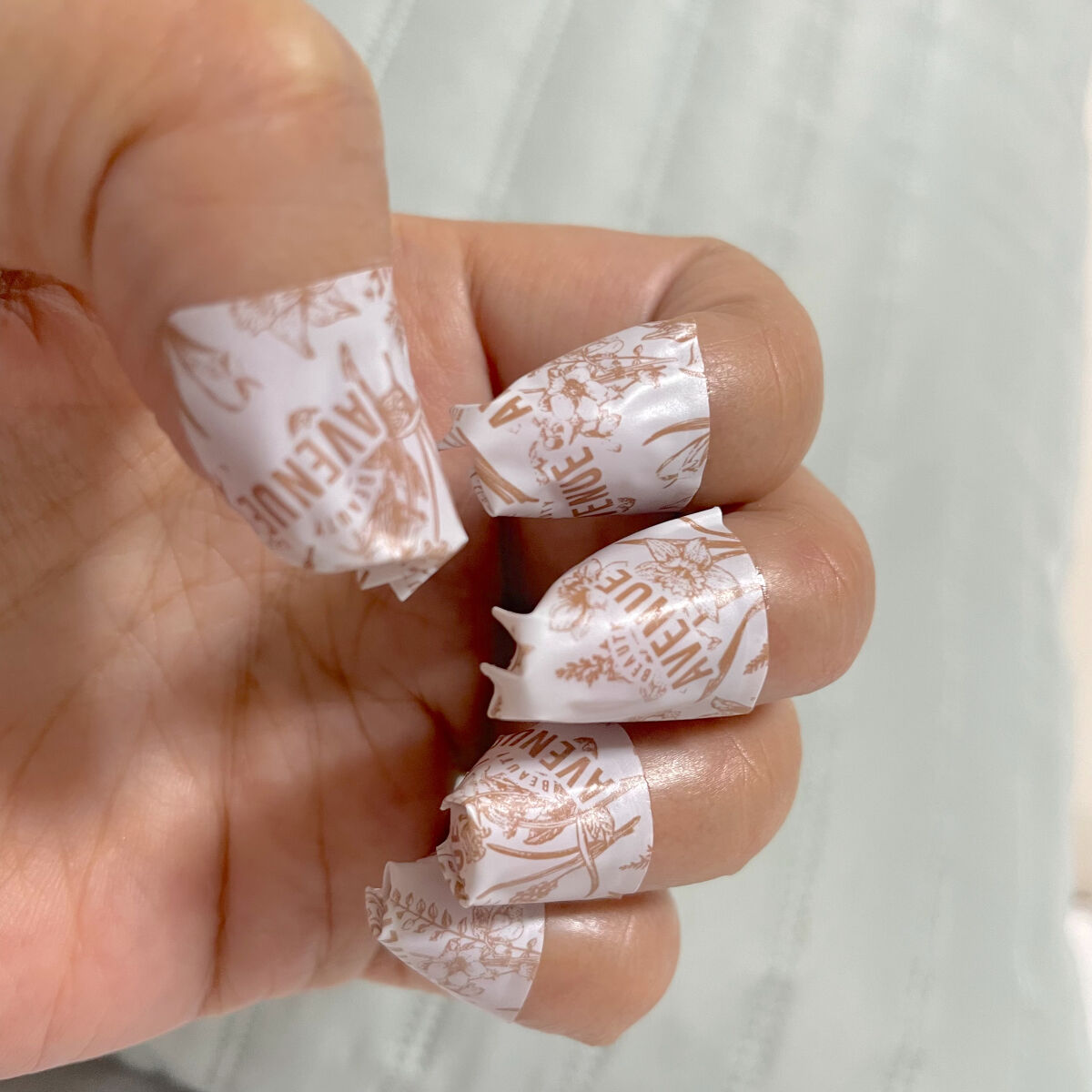 ネイルケアシール エレガンスローズの香り/BEAUTY AVENUE/ネイルオイル・トリートメントを使ったクチコミ（3枚目）