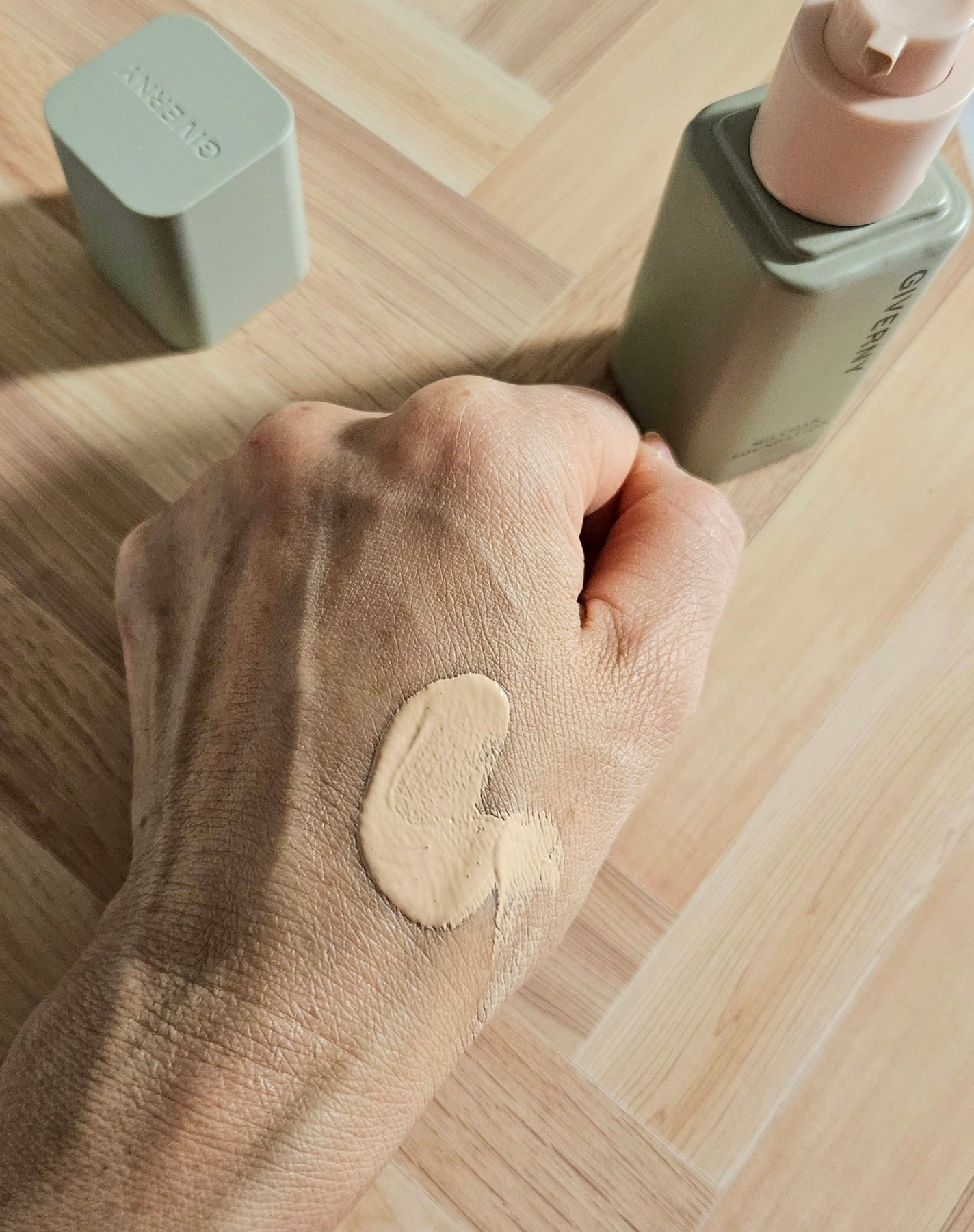 ジヴェルニー 密着カバーファンデーション/GIVERNY/リキッドファンデーションを使ったクチコミ(6枚目)