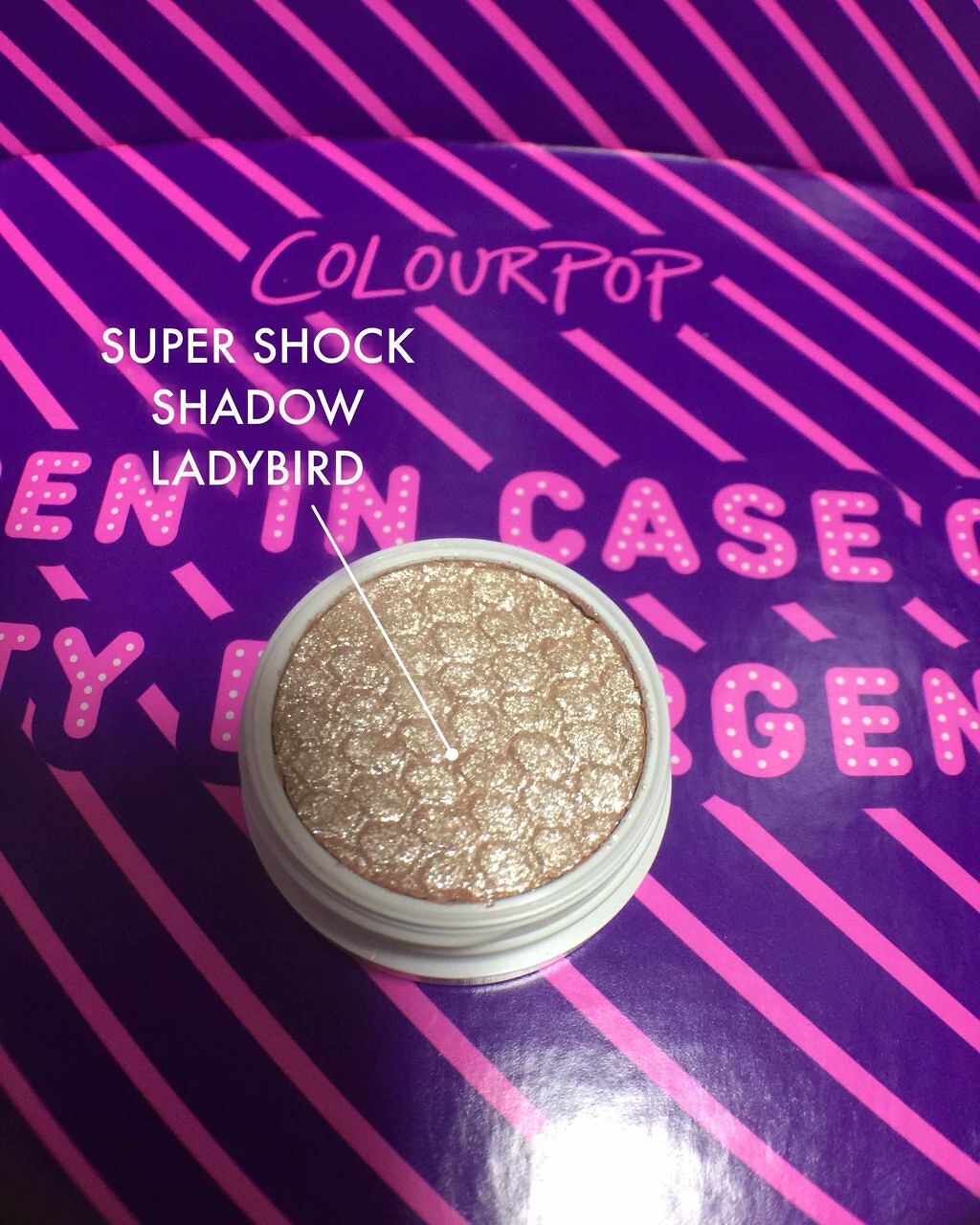 Super Shock Shadow/ColourPop/単色アイシャドウを使ったクチコミ(2枚目)