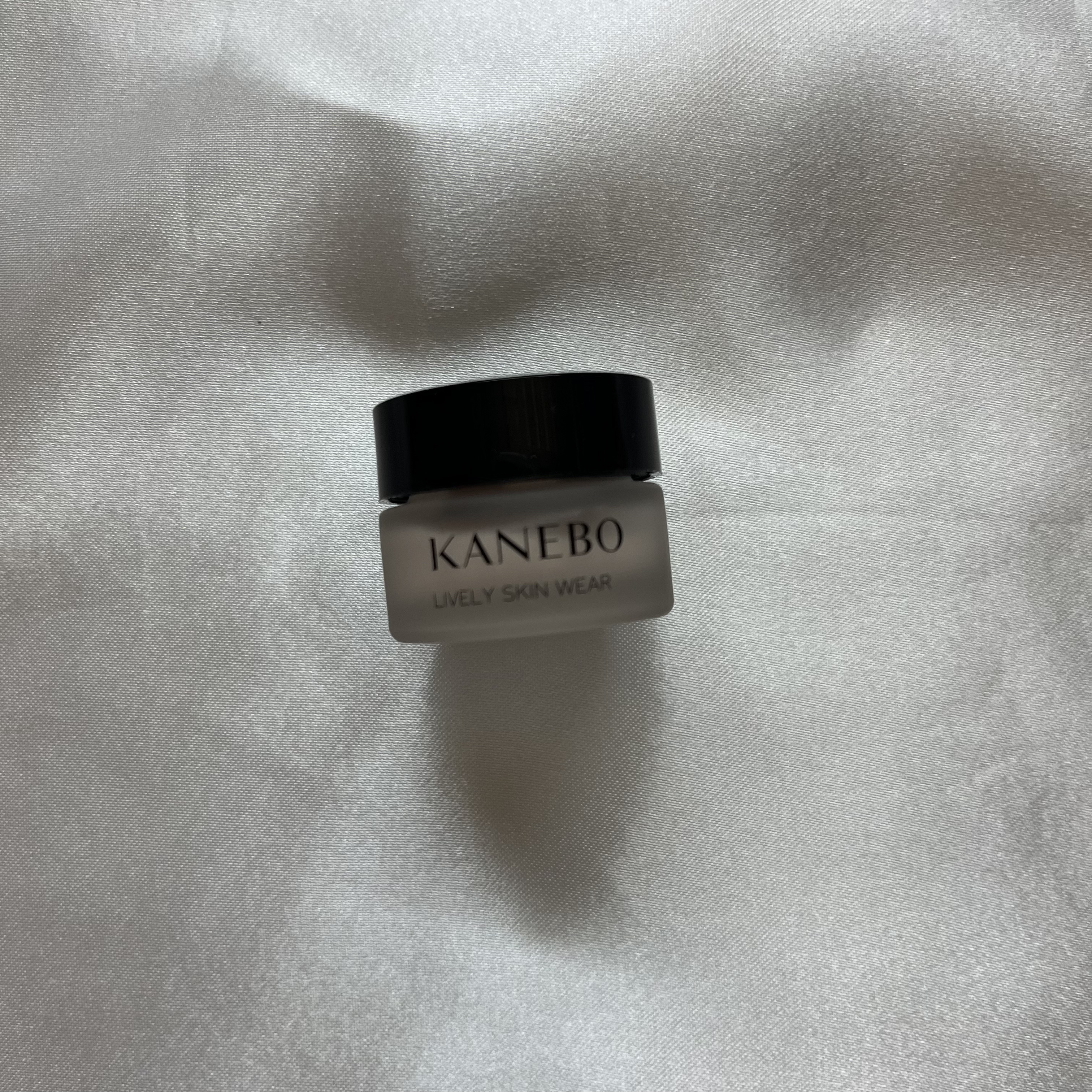 ライブリースキン　ウェア ソフトオークルAA/KANEBO/クリーム・エマルジョンファンデーションを使ったクチコミ（1枚目）