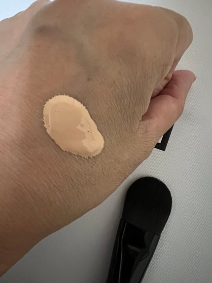 ソワン ノワール セラム ファンデーション/GIVENCHY/リキッドファンデーションを使ったクチコミ(2枚目)