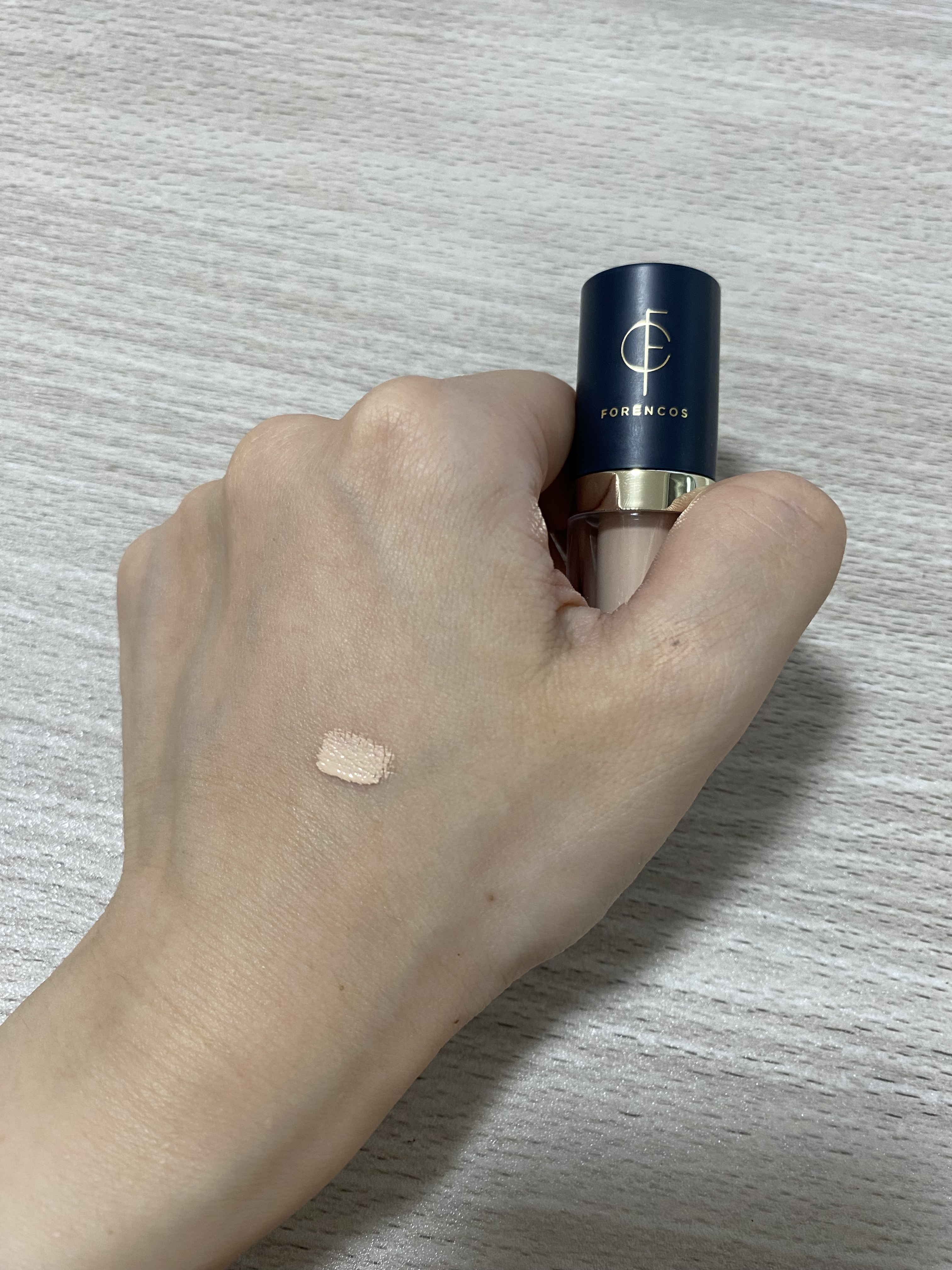 タトゥーウォータープルーフスカーコンシーラー/フォレンコス/リキッドコンシーラーを使ったクチコミ（1枚目）