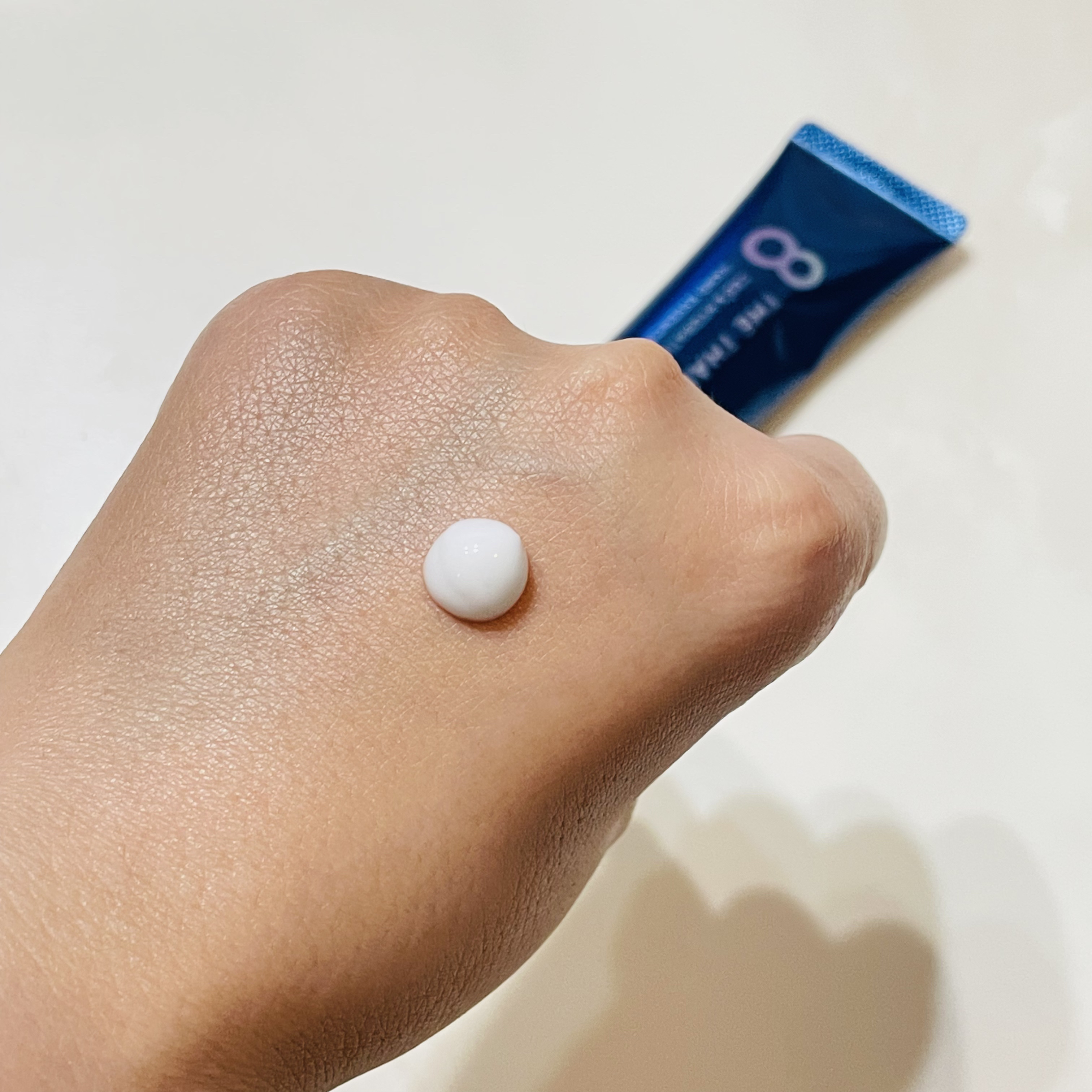 エイトザタラソ ユー CBD＆ハイドレーティング モイスチャー ハンドエッセンス/エイトザタラソ/ハンドクリームを使ったクチコミ（3枚目）