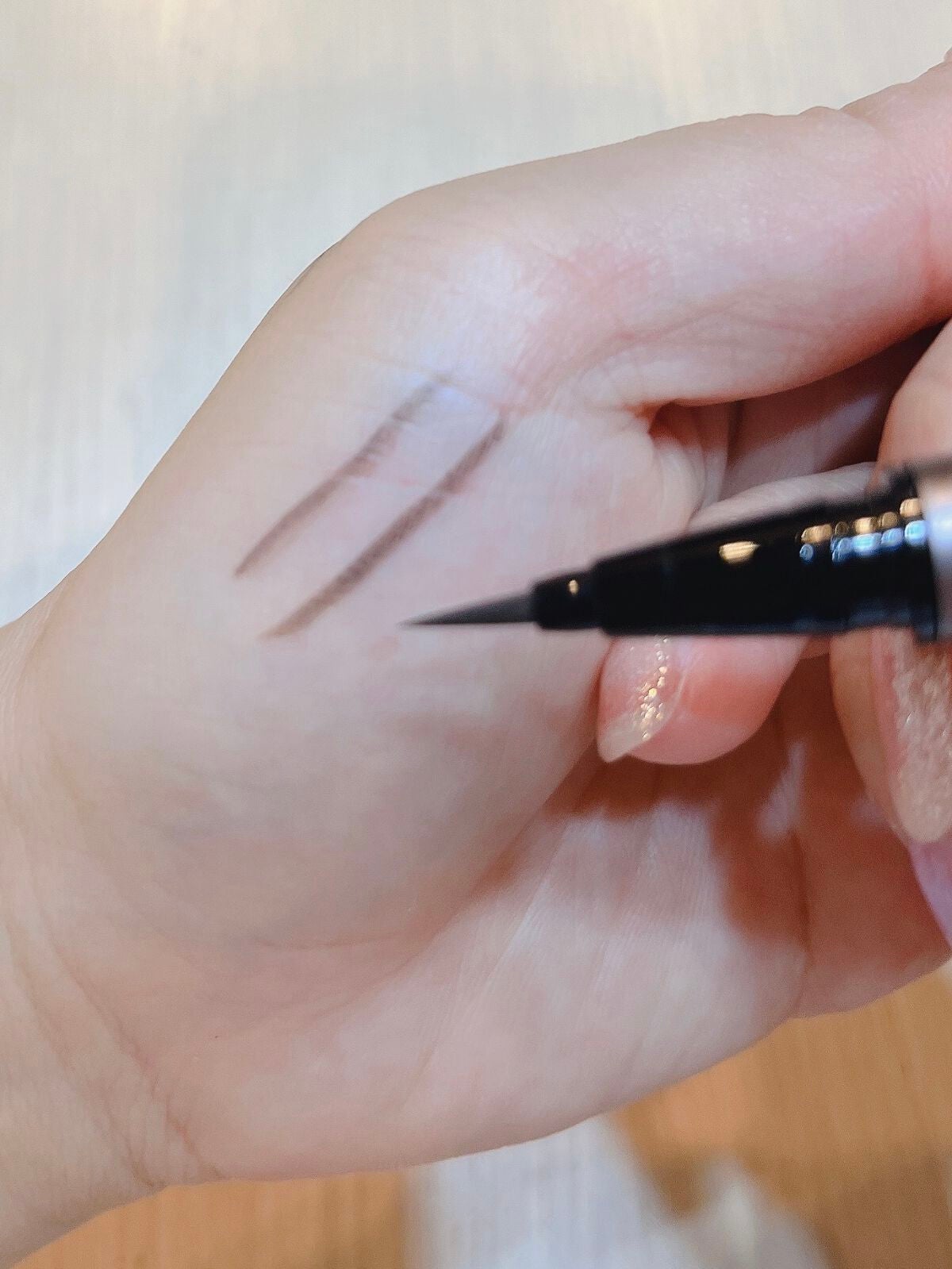 スキルレスライナー/LUMIURGLAS/リキッドアイライナーを使ったクチコミ(2枚目)