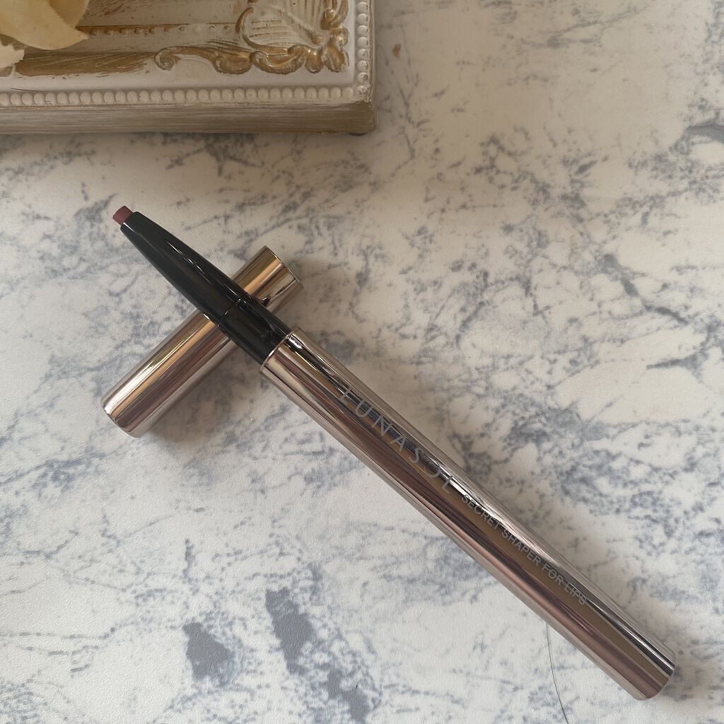 LUNASOL シークレットシェイパーフォーリップスのクチコミ「LUNASOL シークレットシェイパーフォーリップス 02 Rosy Pink

私、リップラ.....」（1枚目）