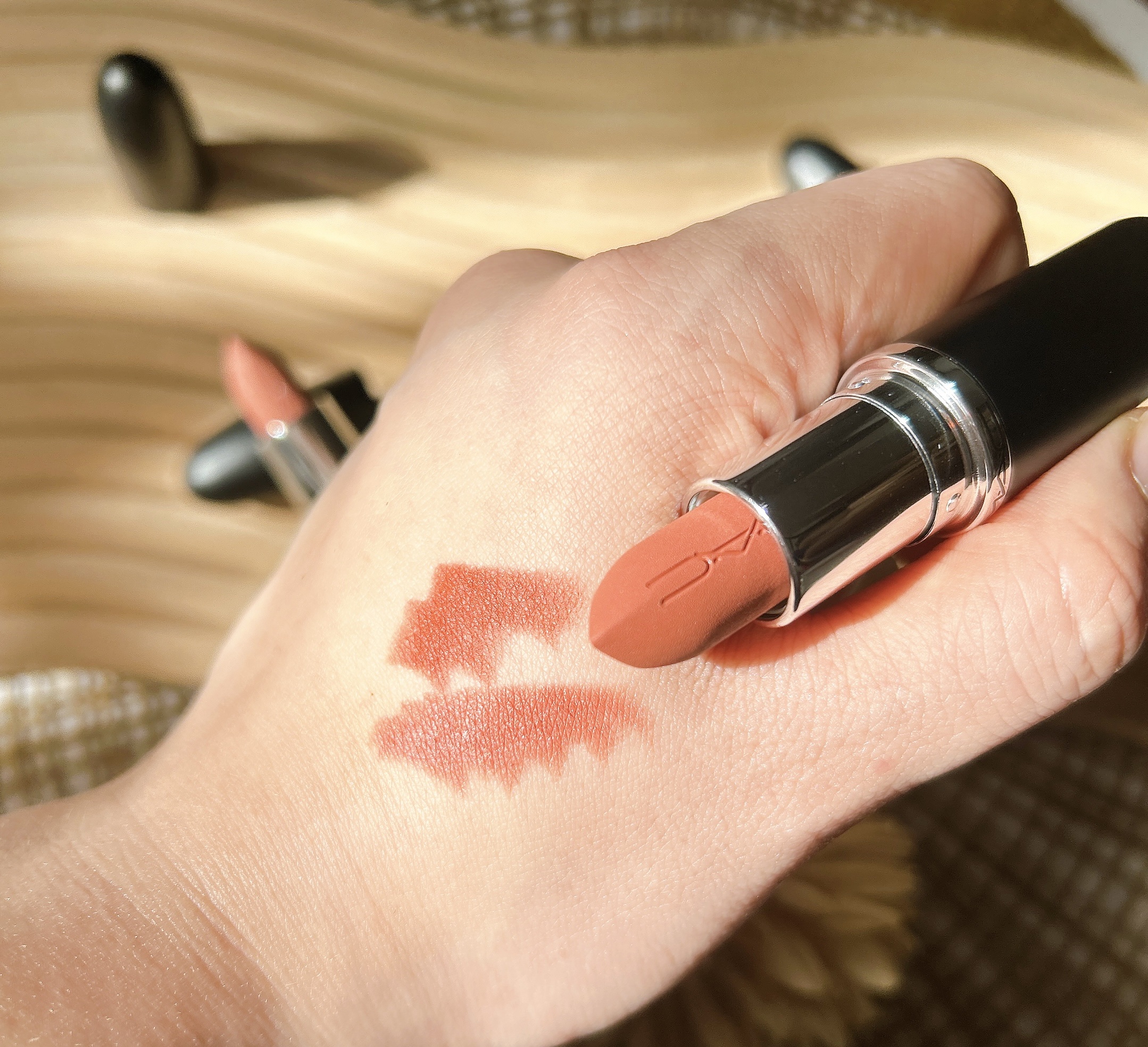 マキシマル シルキー マット リップスティック ウォーム テディ/M・A・C/口紅を使ったクチコミ（3枚目）