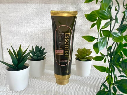 THE BEAUTY 髪のキメ美容プレミアムトリートメント<モイストリペアプレミアム>/エッセンシャル/洗い流すヘアトリートメントを使ったクチコミ(1枚目)