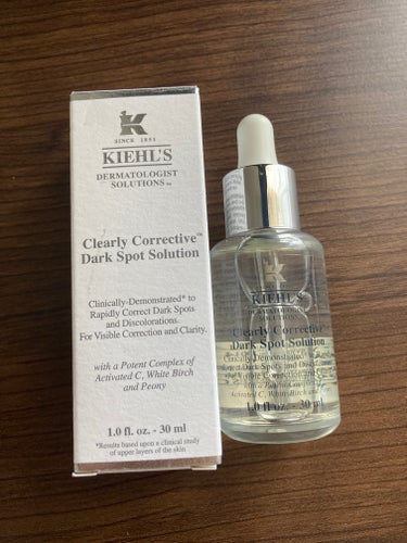 Kiehl'sのキールズ DS クリアリーホワイト ブライトニング エッセンスを使い切りました。

シミの生成を抑える美白美容液ということで、夏場なので使い始めましたが朝晩使用推奨で1ヶ月ほどで使い切っ