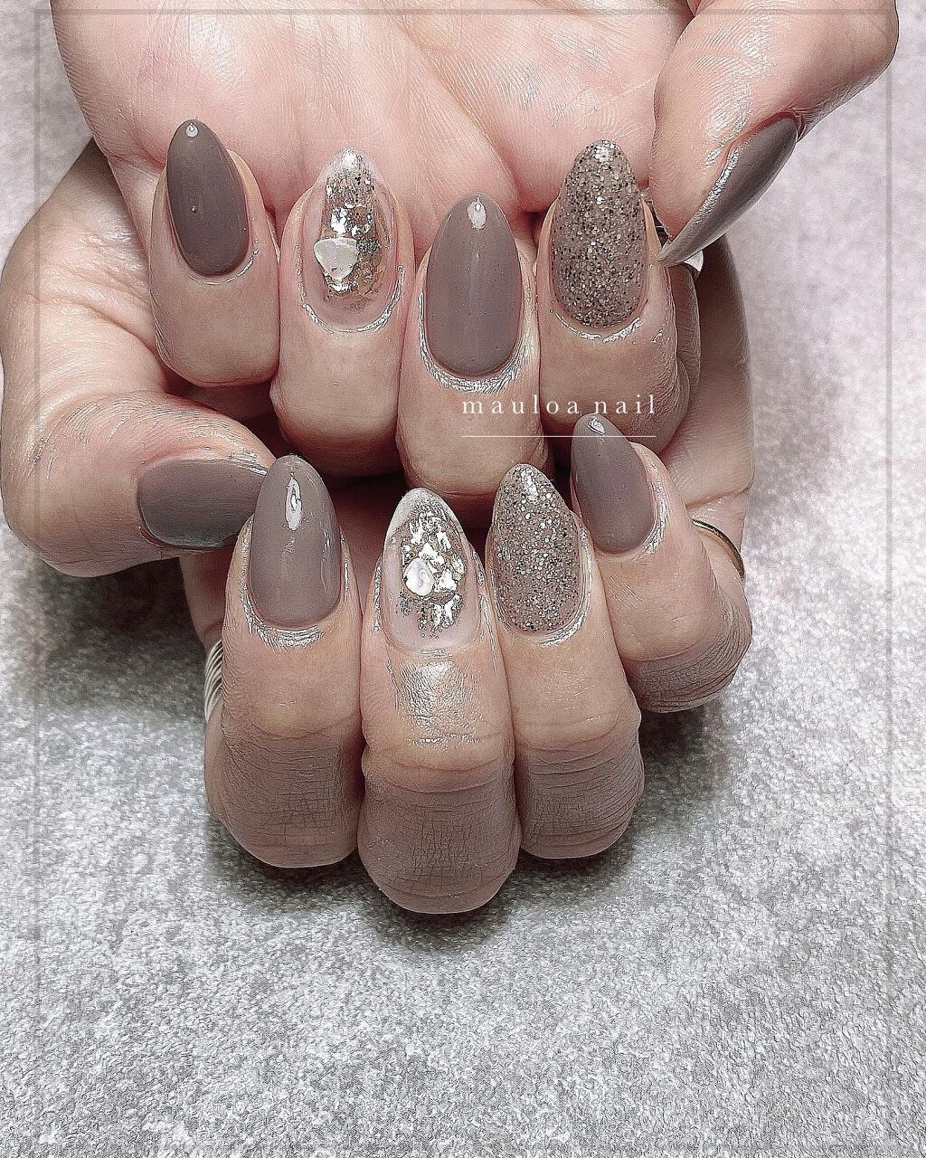 mauloa_nail on LIPS 「・ グレージュ💛💛・・・#ネイル#ネイルデザイン#オータム..」(1枚目)
