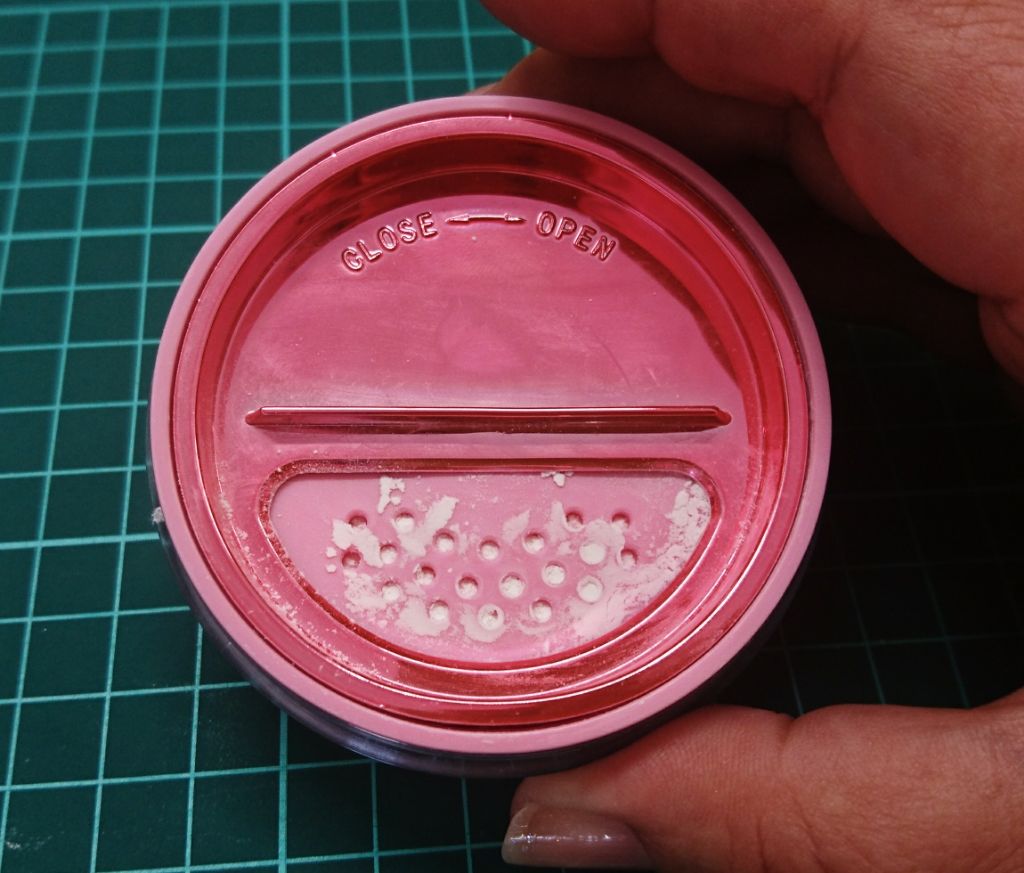 Magic Star Setting Powder/Jeffree Star Cosmetics/ルースパウダーを使ったクチコミ(2枚目)