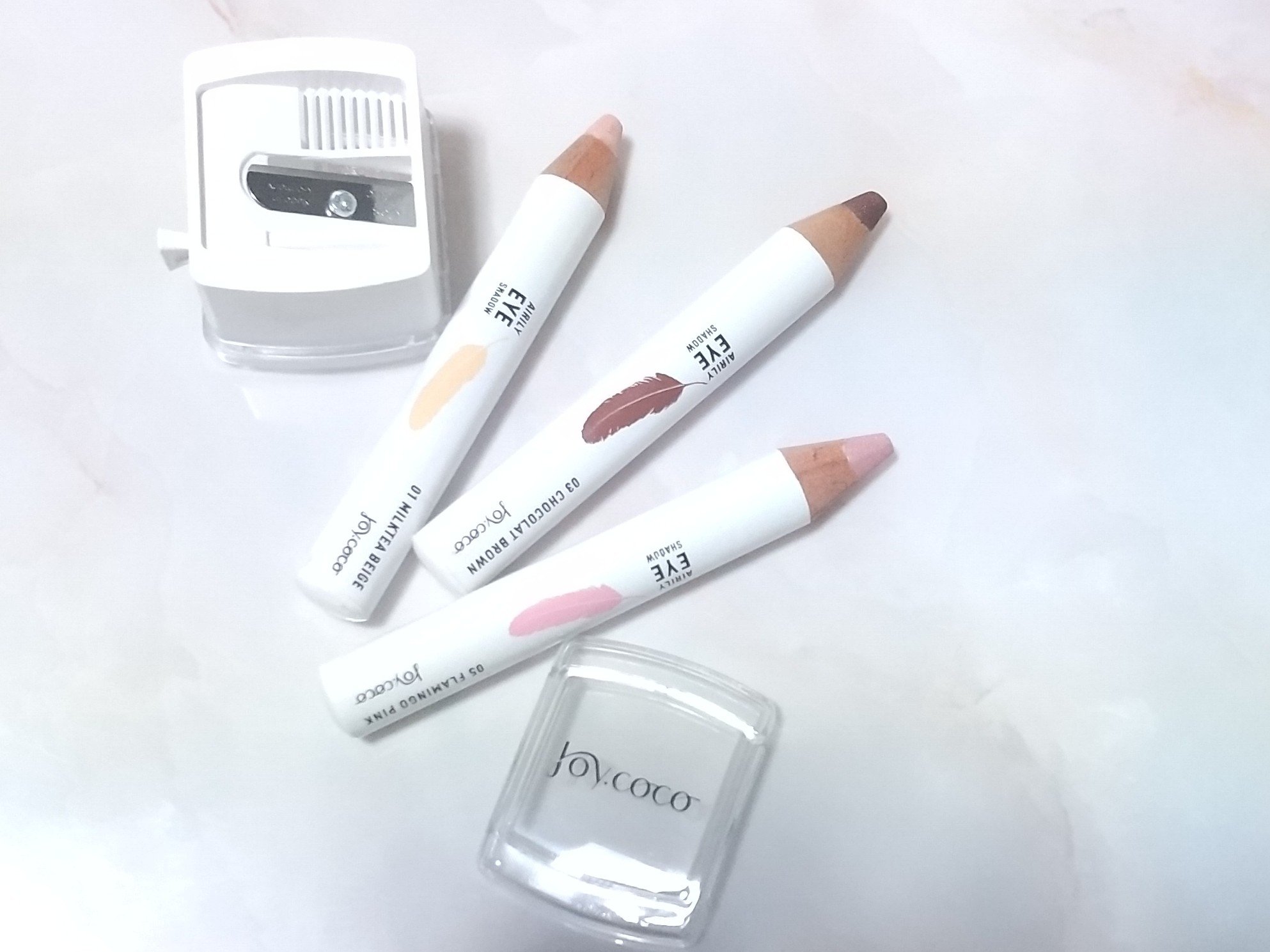 ジョイココ エアリーアイシャドウ ジョイココ エアリーアイシャドウ専用シャープナー/Joy.coco(ジョイココ)/単色アイシャドウを使ったクチコミ（2枚目）