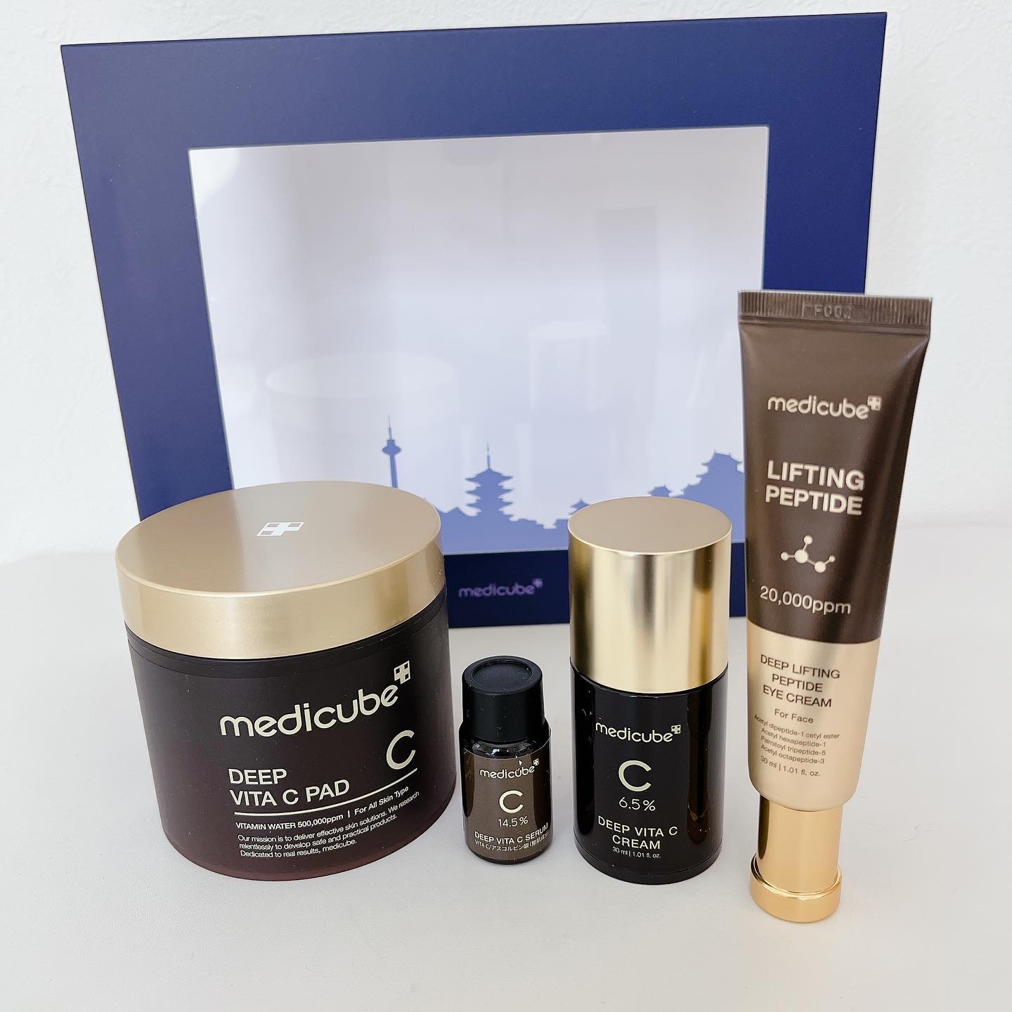 ディープリフティングアイクリーム/MEDICUBE/その他スキンケアを使ったクチコミ（1枚目）