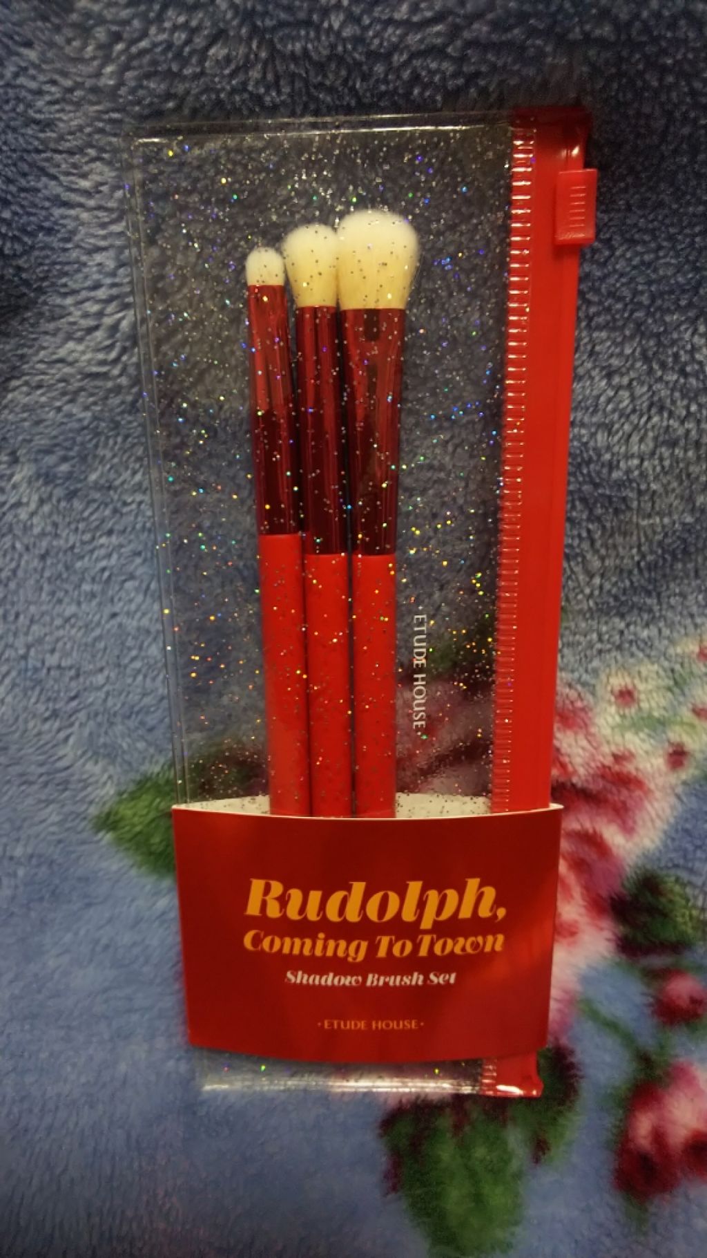 ETUDE ルドルフ ブラシセットのクチコミ「⭐️エチュードハウス
🖤ルドルフブラシセット
ホリデー限定デザインポーチ付き

最近リキッドや.....」（1枚目）