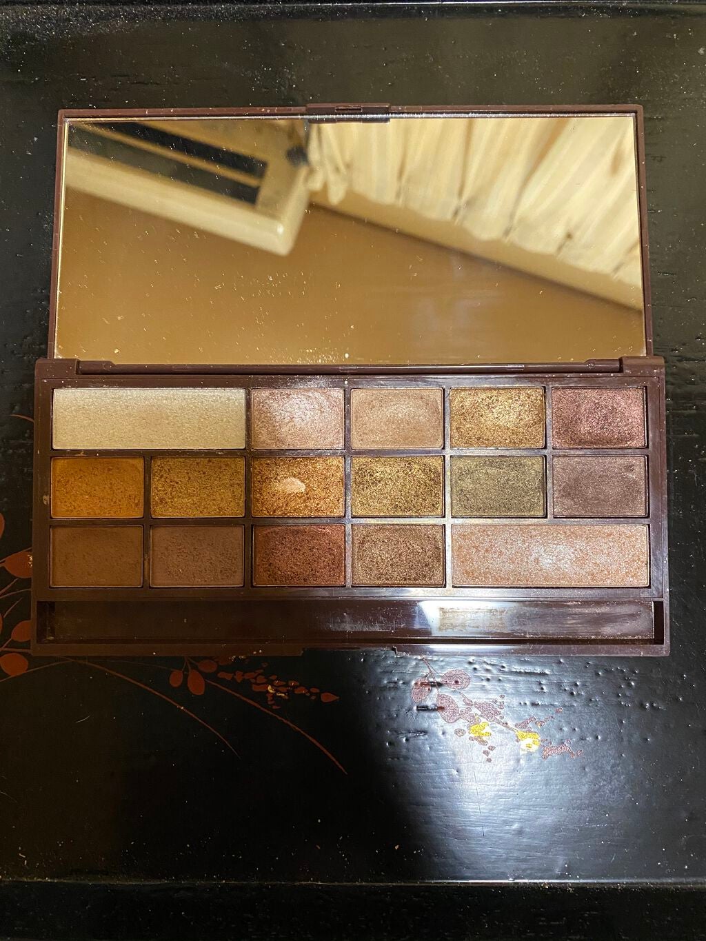 アイラブチョコレート/MAKEUP REVOLUTION/アイシャドウパレットを使ったクチコミ(2枚目)