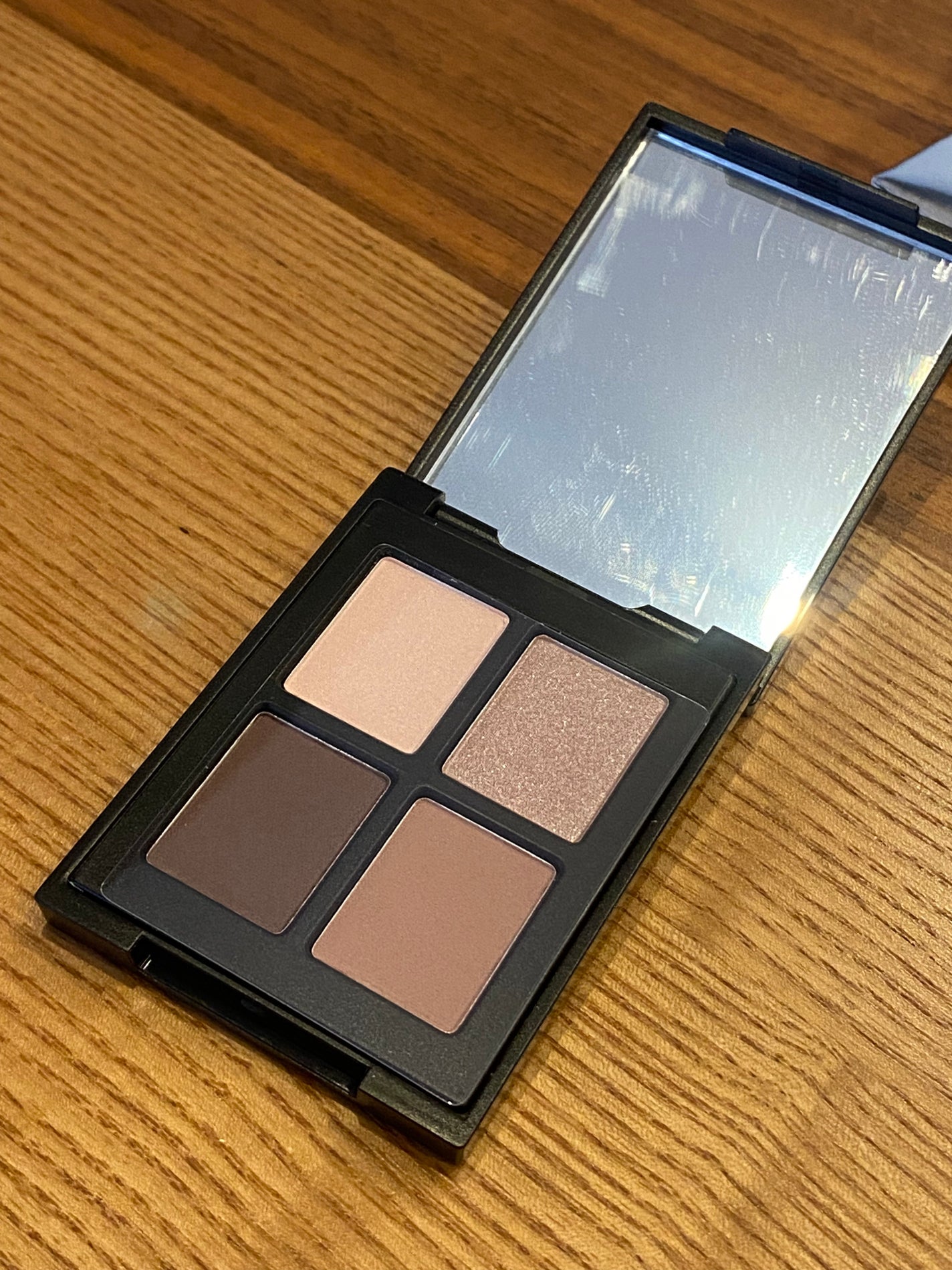 エトワルローズ 4色アイシャドウ/Étoile Rose/アイシャドウパレットを使ったクチコミ(2枚目)