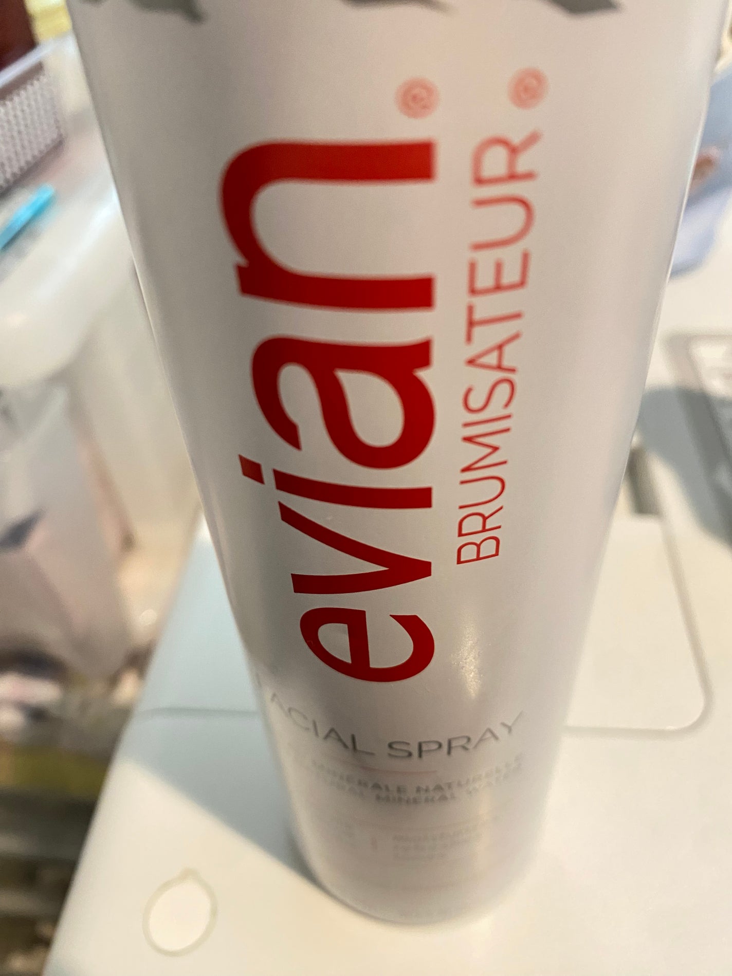 フェイシャルスプレー/エビアン/ミスト状化粧水を使ったクチコミ(1枚目)