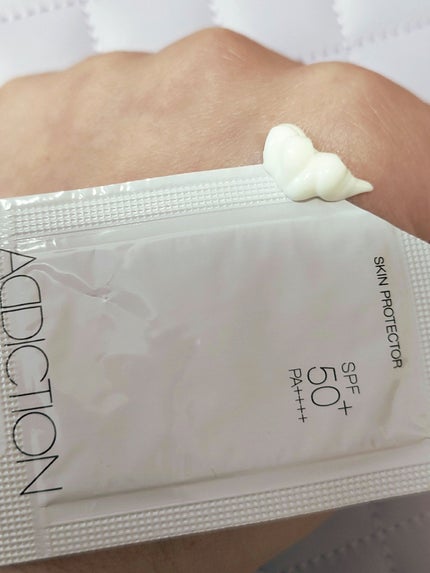 スキンプロテクター/ADDICTION/日焼け止めミルクを使ったクチコミ(4枚目)