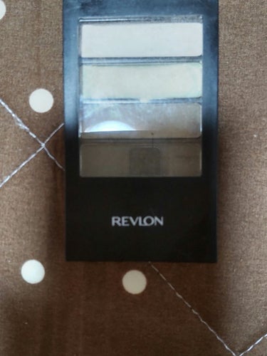 REVLON カラーステイ リキッド ライナーのクチコミ「おはようございます😊

今日は、レブロンの廃盤になったアイシャドウでメイクしました。

グリー.....」（1枚目）