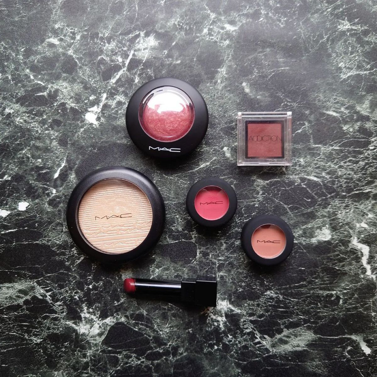 パウダー キス アイシャドウ マイ トゥイーディ/M・A・C/単色アイシャドウを使ったクチコミ（3枚目）