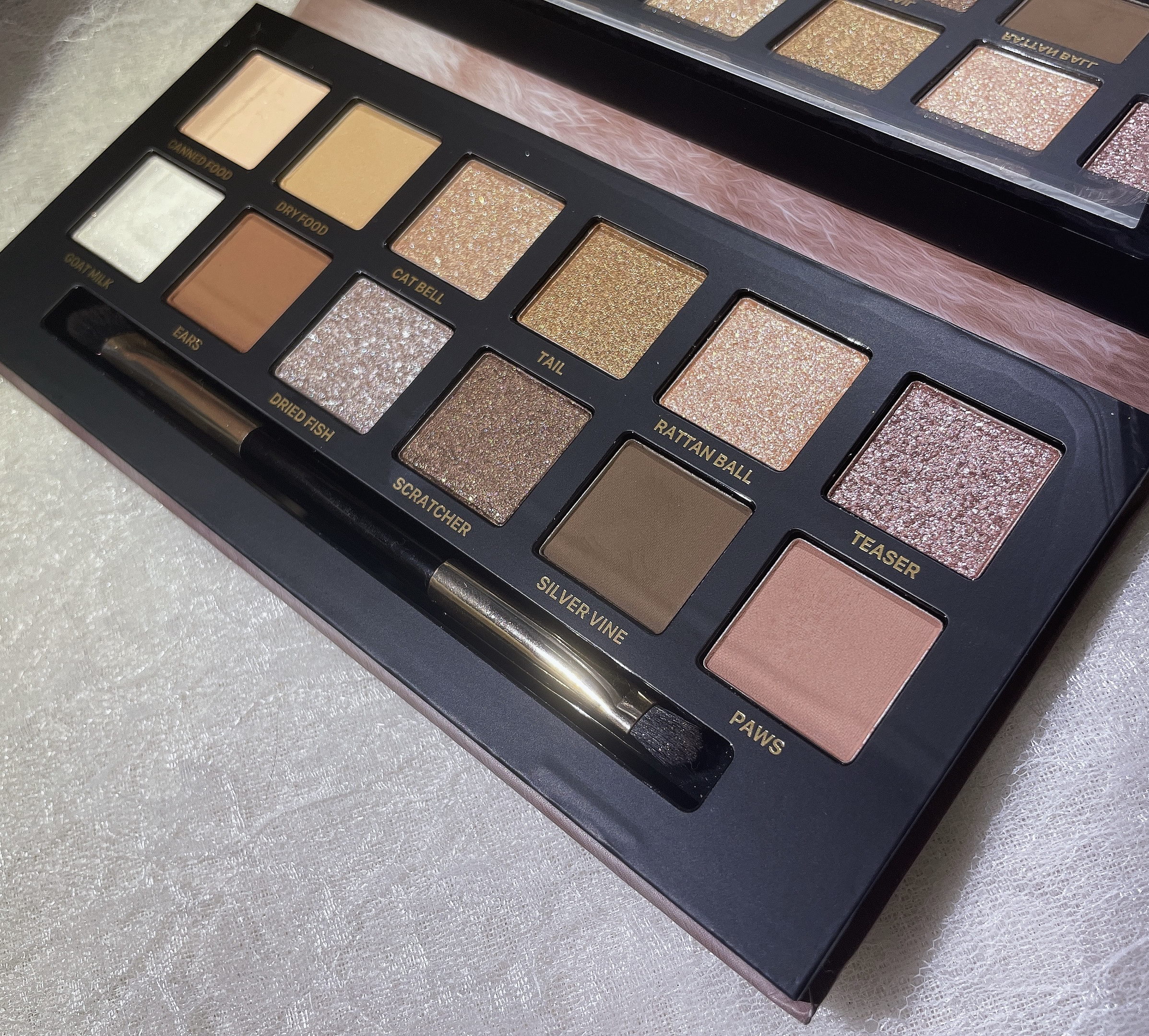 エクスプローラ12色 動物アイシャドウパレット/PERFECT DIARY/アイシャドウパレットを使ったクチコミ（2枚目）