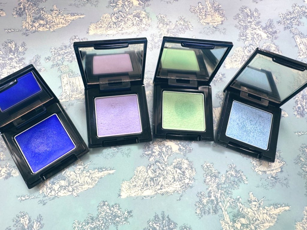 ラズル アイカラー/エレガンス ラズル /単色アイシャドウを使ったクチコミ(4枚目)