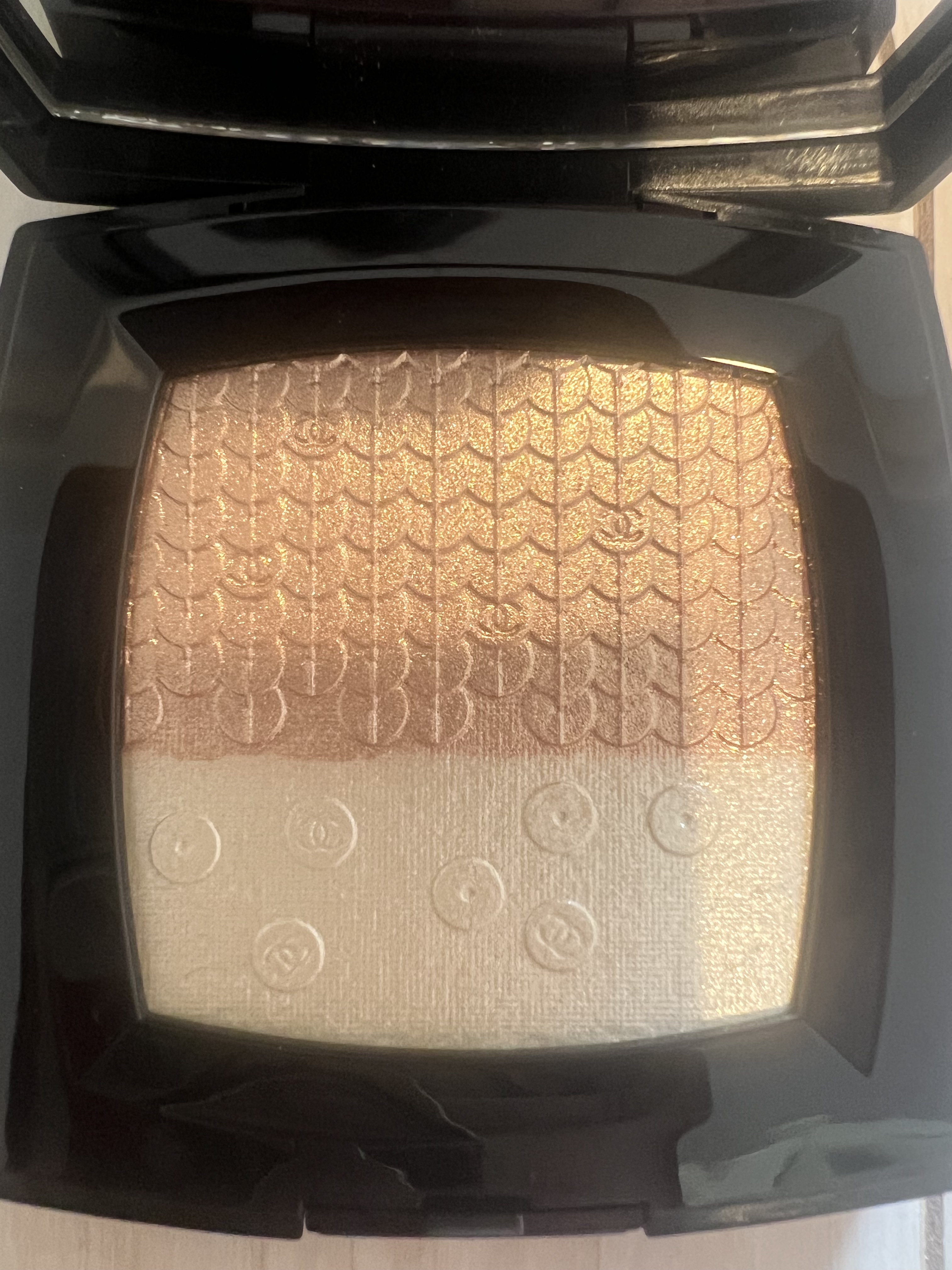 デュオ プードゥル ルミエール/CHANEL/パウダーハイライトを使ったクチコミ（2枚目）