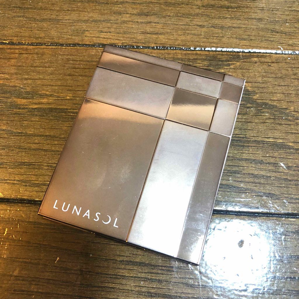 スキンモデリングアイズ/LUNASOL/アイシャドウパレットを使ったクチコミ(1枚目)