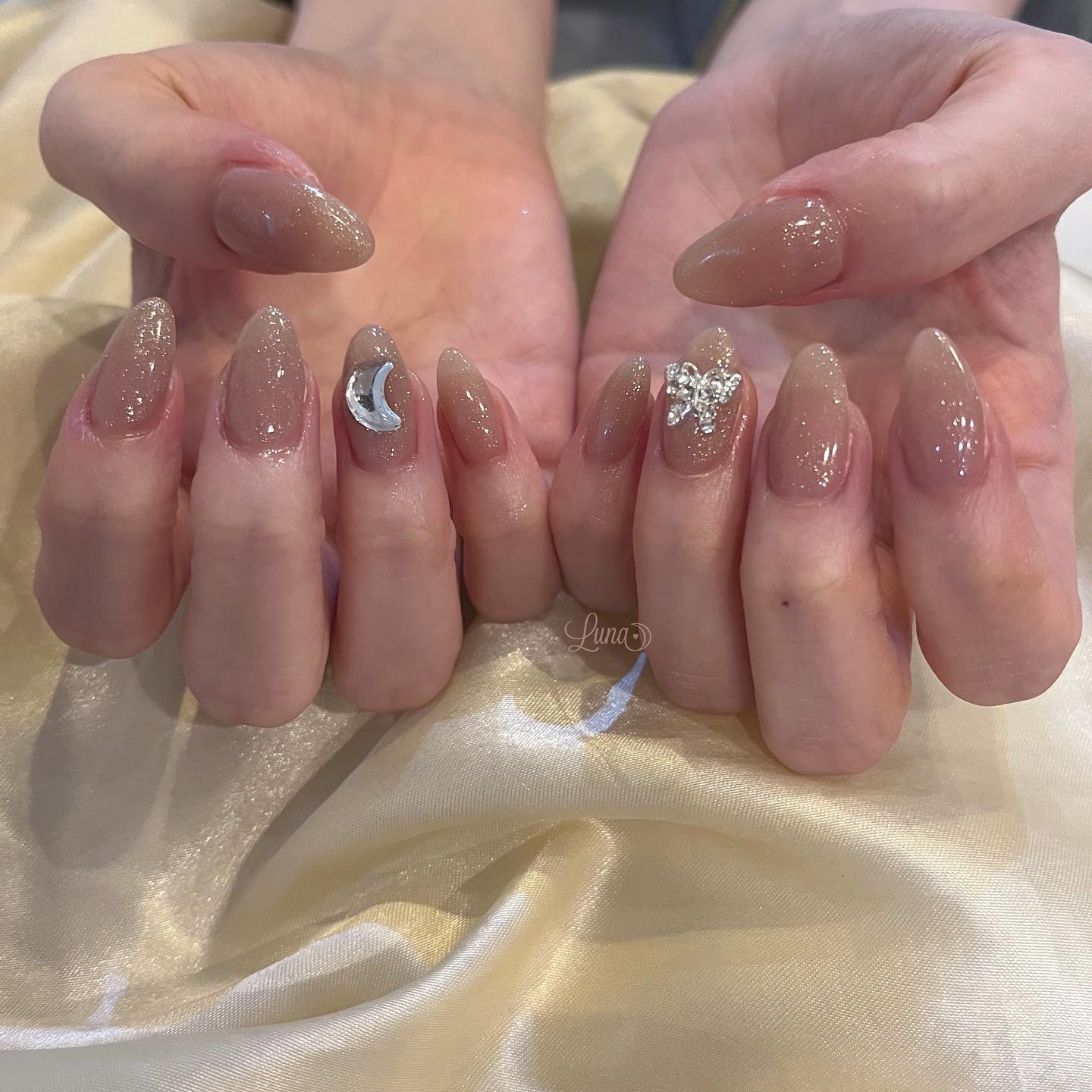 #ジェルネイル,#ワンカラーネイル,#ニュアンスネイル,#うるうるネイル,#ちゅるんネイル,#シンプルネイル,#パーツネイル,#透け感ネイル,#クリアネイル,#ぷっくりネイル,#ちぐはぐネイル,#韓国ネイル,#チークネイル,#うるつやネイル,#フレンチガーリーネイル,#月ネイル,#蝶々ネイル,#ベージュネイルのネイルデザイン