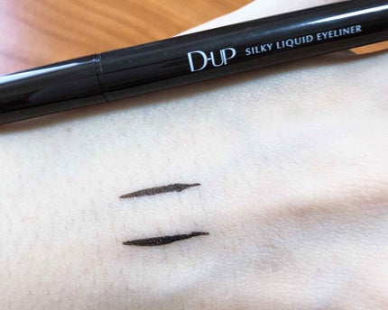 【旧品】シルキーリキッドアイライナーWP/D-UP/リキッドアイライナーを使ったクチコミ(2枚目)