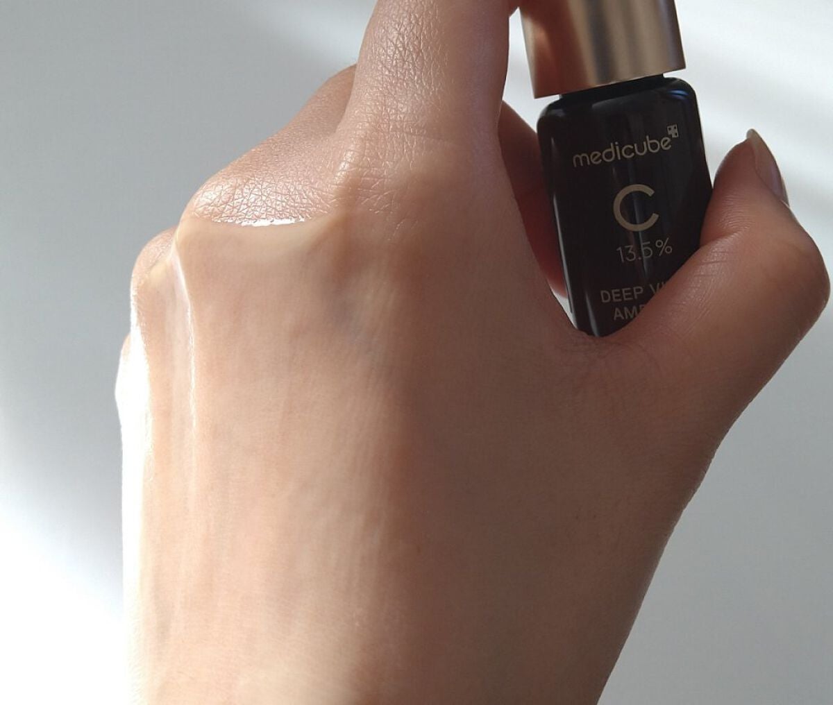 ディープビタCアンプル/MEDICUBE/美容液を使ったクチコミ(3枚目)