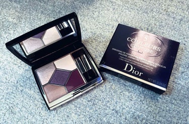 Dior サンク クルール クチュール 159 プラム チュール

新年早々に衝動買いしたアイシャドウパレットです。パープルなアイシャドウが欲しいと思い購入しました。

普段アイシャドウはガッツリ発色さ