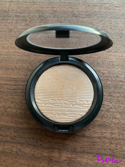 エクストラ ディメンション スキンフィニッシュ/M・A・C/プレストパウダーを使ったクチコミ(2枚目)