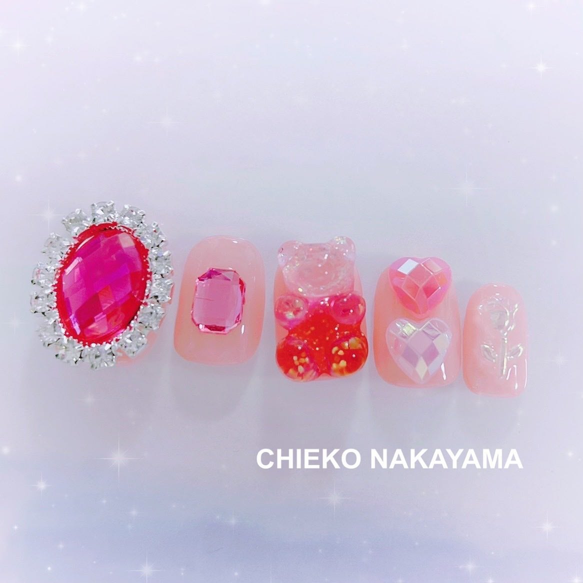 なかやまちえこ on LIPS 「Pink.365日ネイル137日め⠀⠀#nail#nails#..」(2枚目)