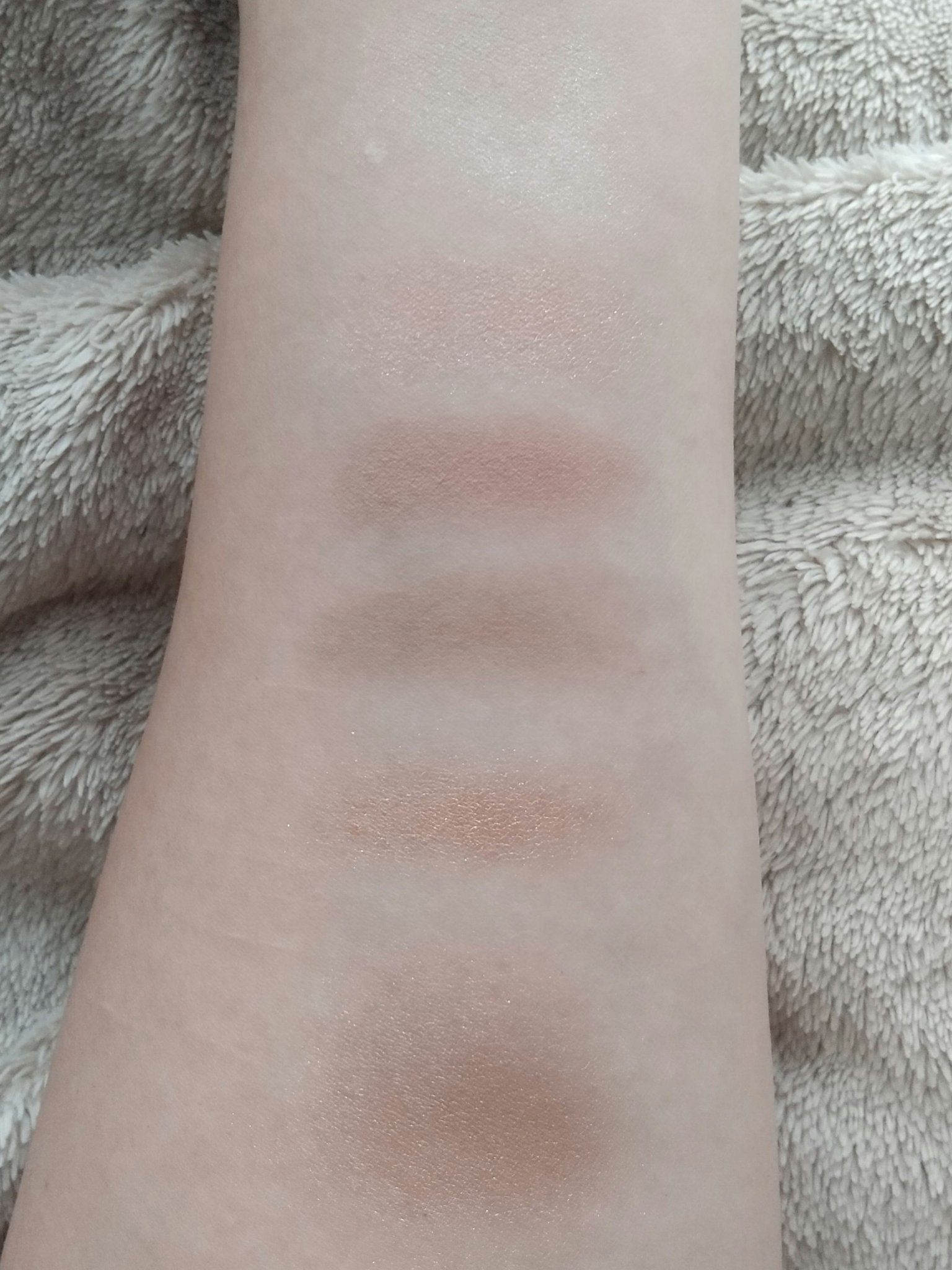 むにゅっとハイライター/キャンメイク/クリームハイライトを使ったクチコミ（3枚目）