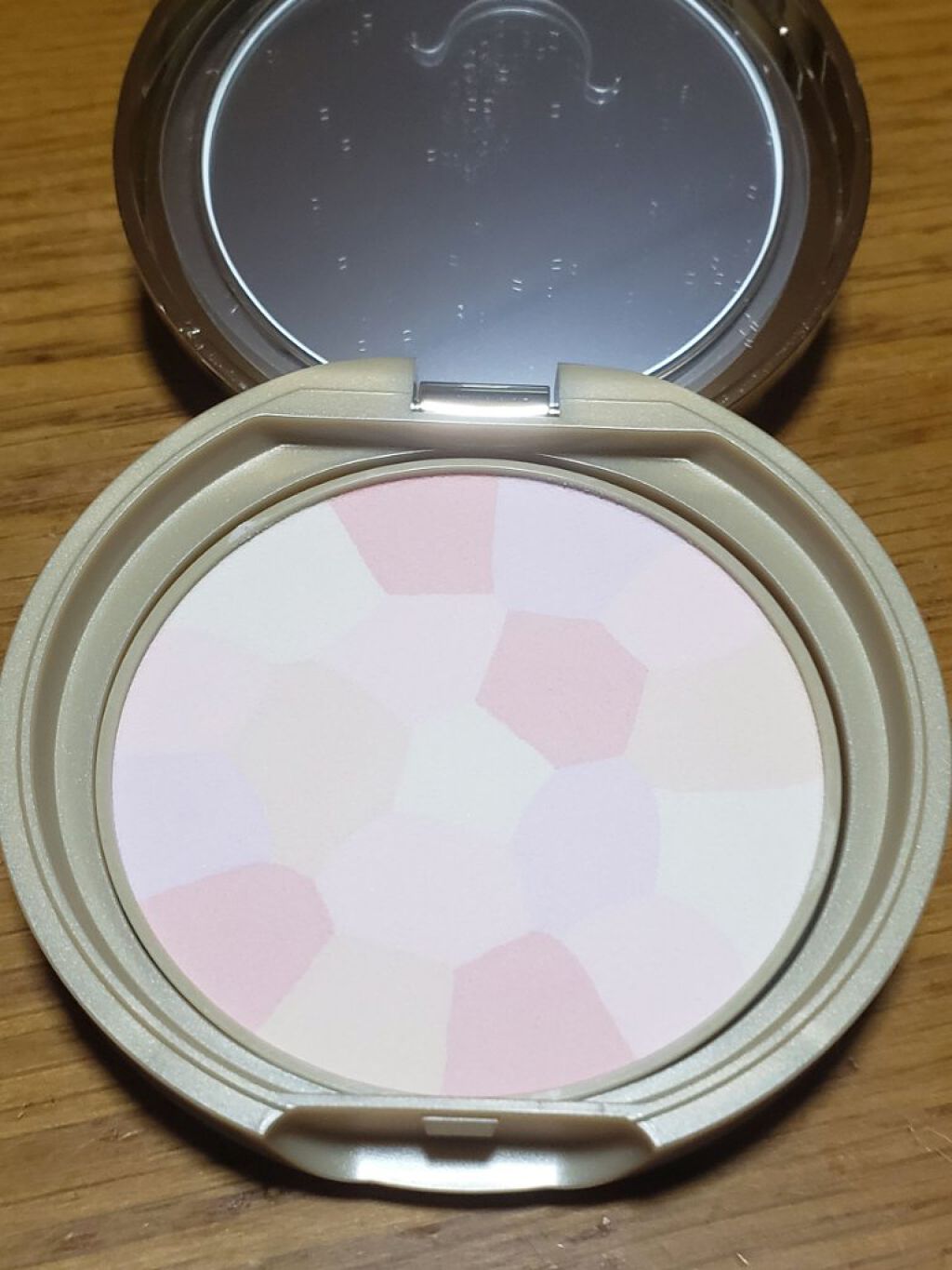 マシュマロフィニッシュパウダー ~Abloom~/キャンメイク/プレストパウダーを使ったクチコミ(1枚目)