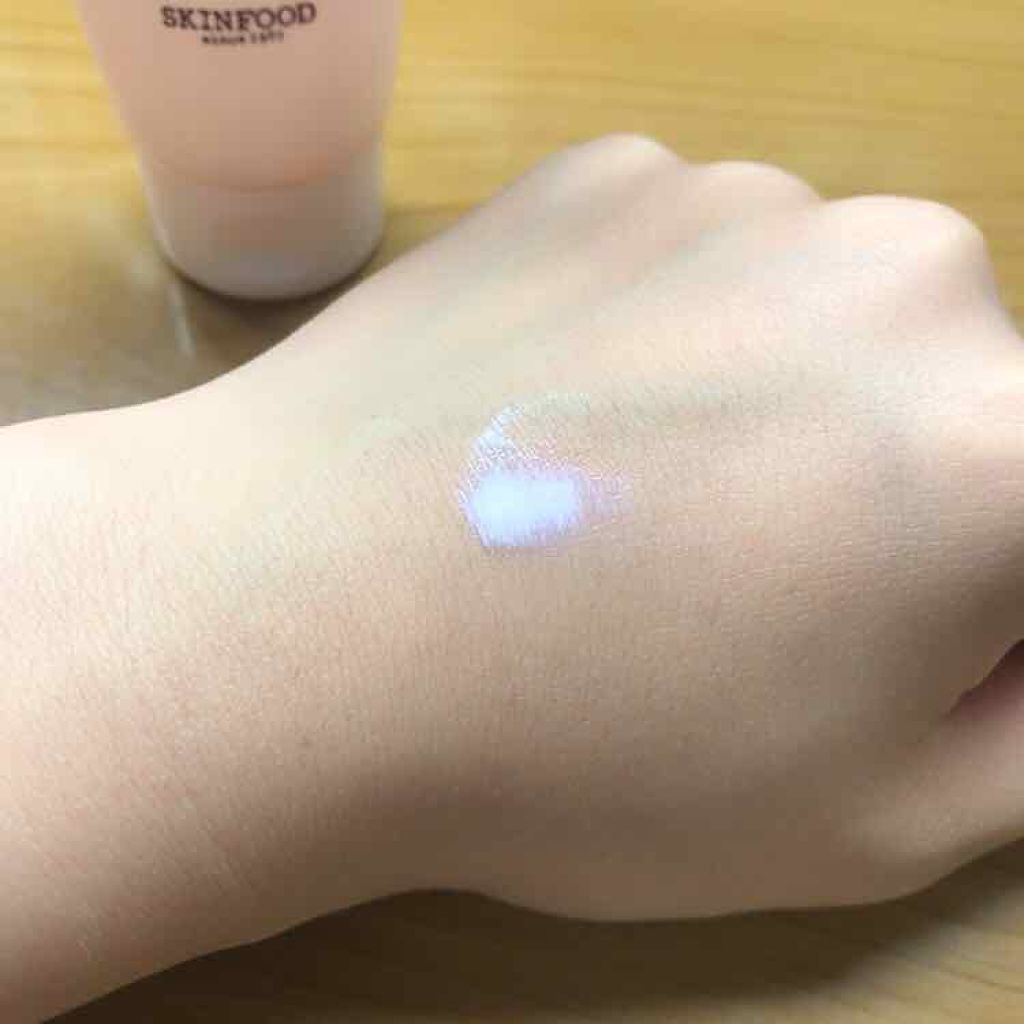 プレミアムトマト ブライトニング フィニッシャー/SKINFOOD/化粧下地を使ったクチコミ（2枚目）