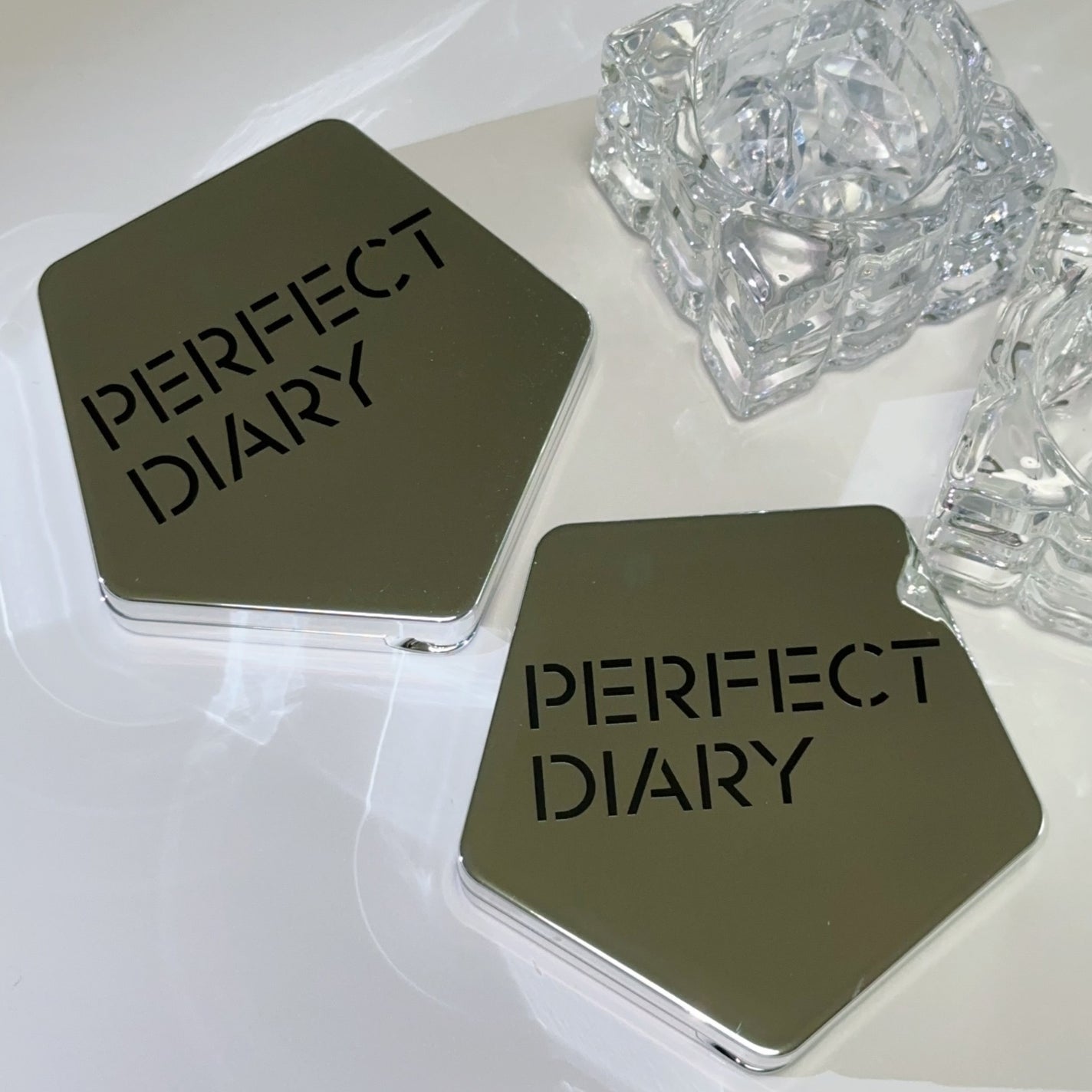 スターダストダイヤモンドハイライトパウダー/PERFECT DIARY/パウダーハイライトを使ったクチコミ(7枚目)