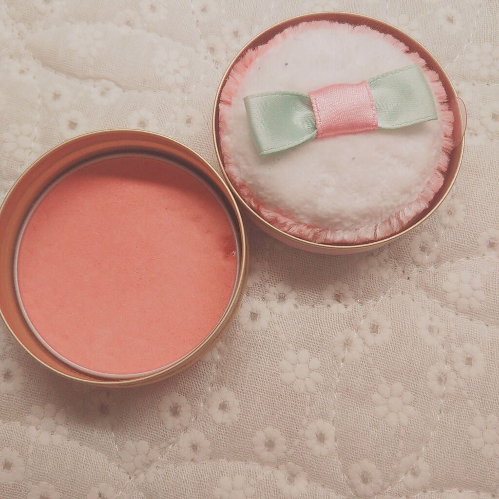 パフ・デ・チーク/MAJOLICA MAJORCA/パウダーチークを使ったクチコミ(2枚目)