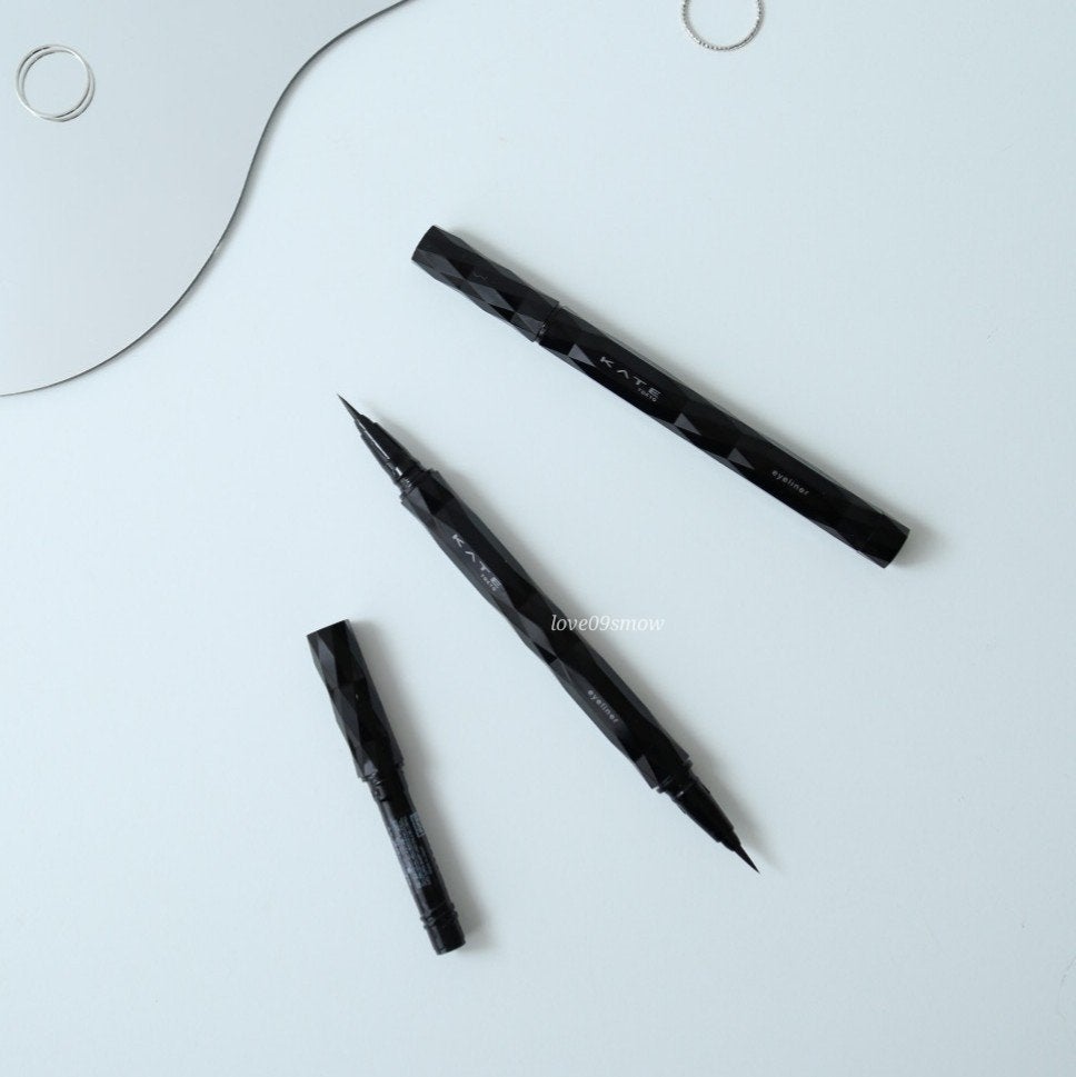 スーパーシャープライナーEX4.0/KATE/リキッドアイライナーを使ったクチコミ(5枚目)