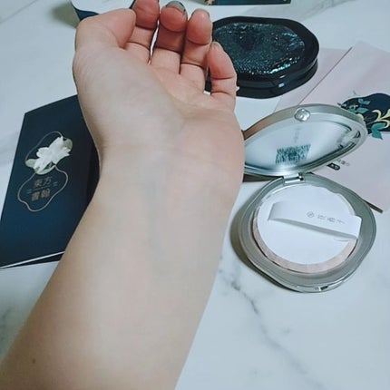 玉養桃花プレストパウダー(西湖限定)/花西子/プレストパウダーを使ったクチコミ(6枚目)