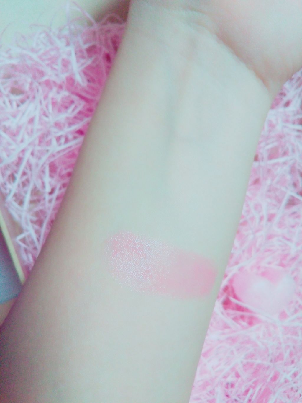 ラスティンググロスリップ/CEZANNE/口紅を使ったクチコミ（2枚目）